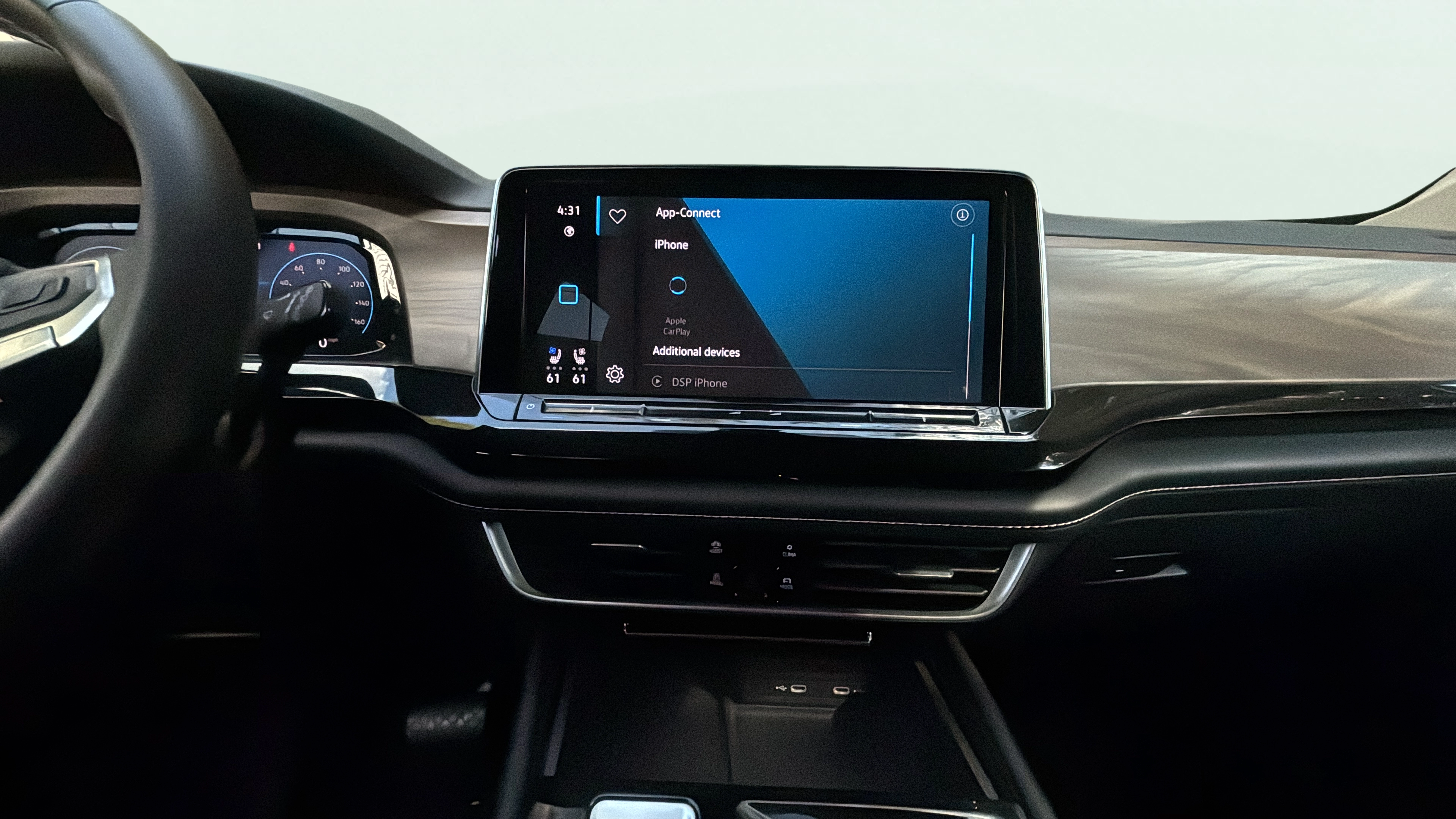 Vehicle interior 360 preview