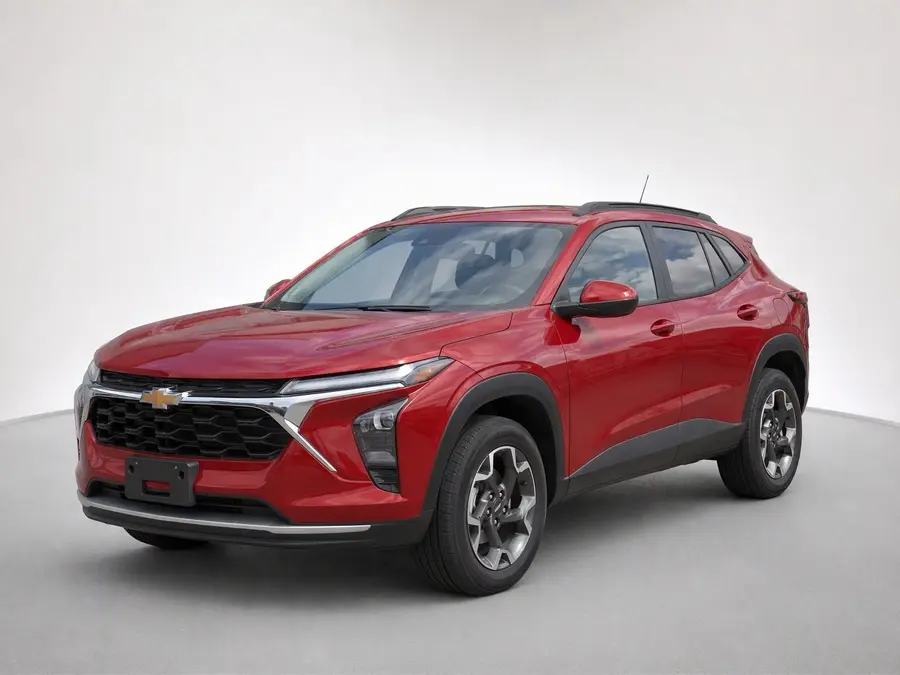 2025 Chevrolet Trax — image 1 of 9