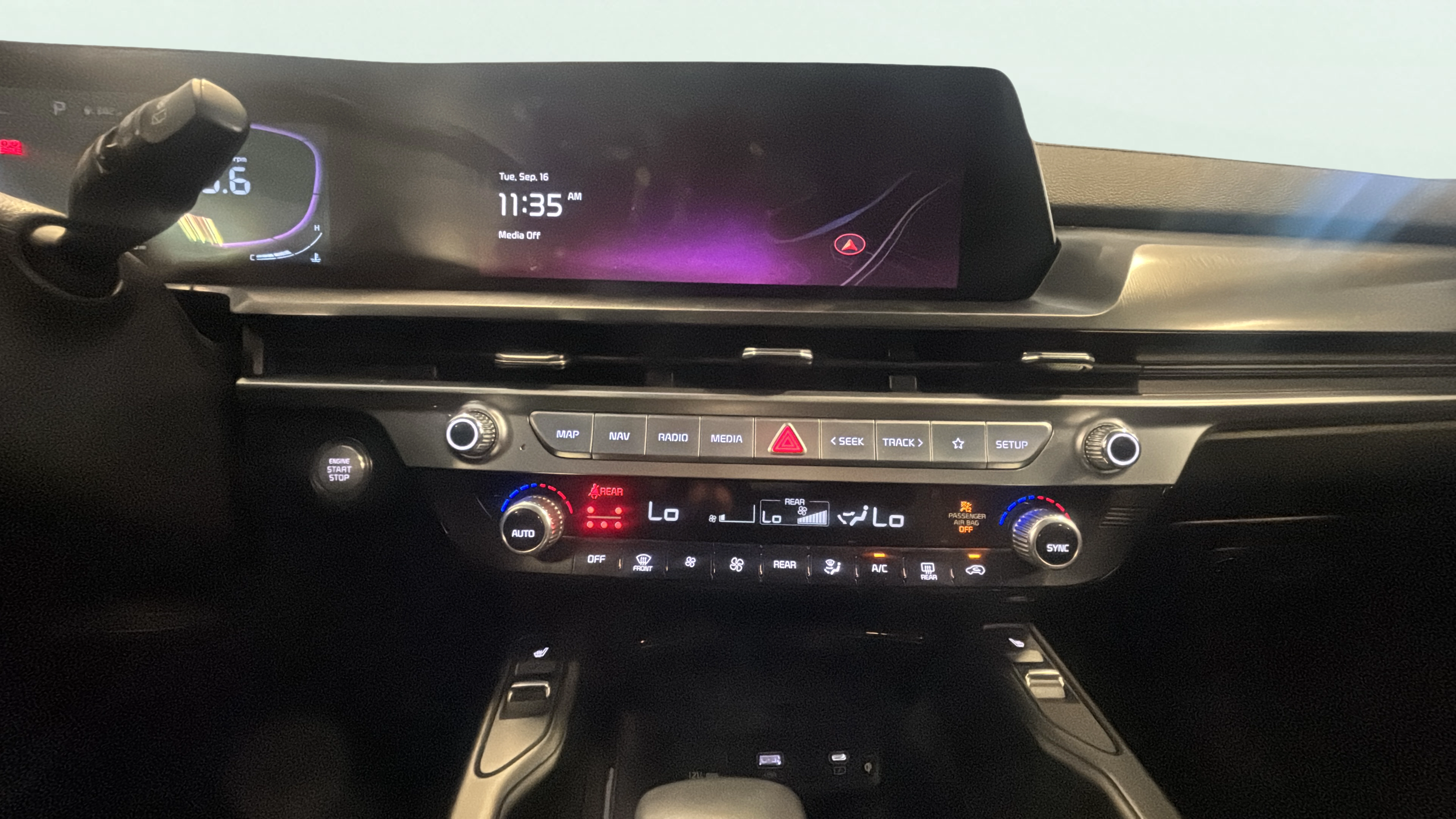 Vehicle interior 360 preview
