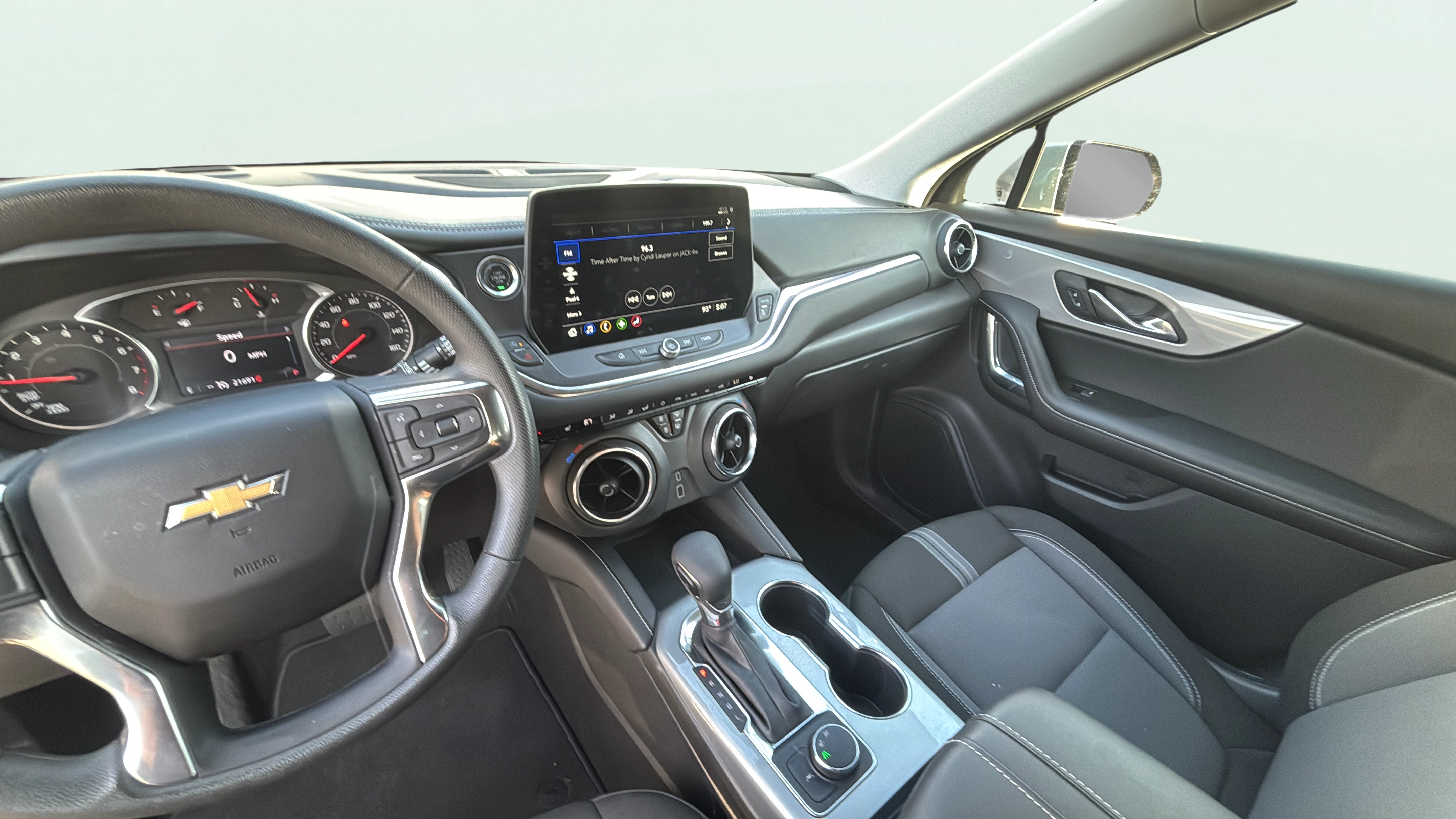 Vehicle interior 360 preview