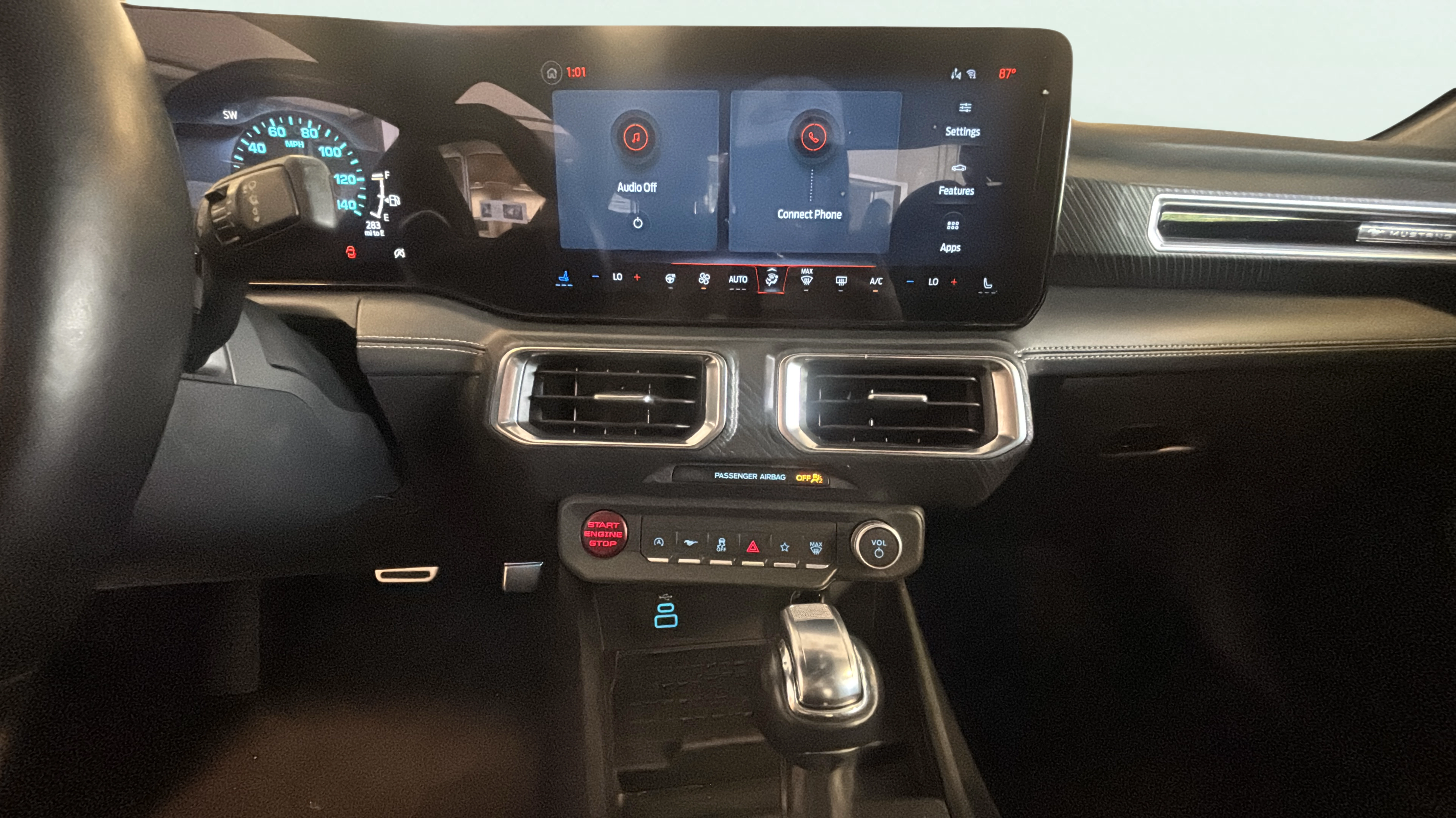 Vehicle interior 360 preview