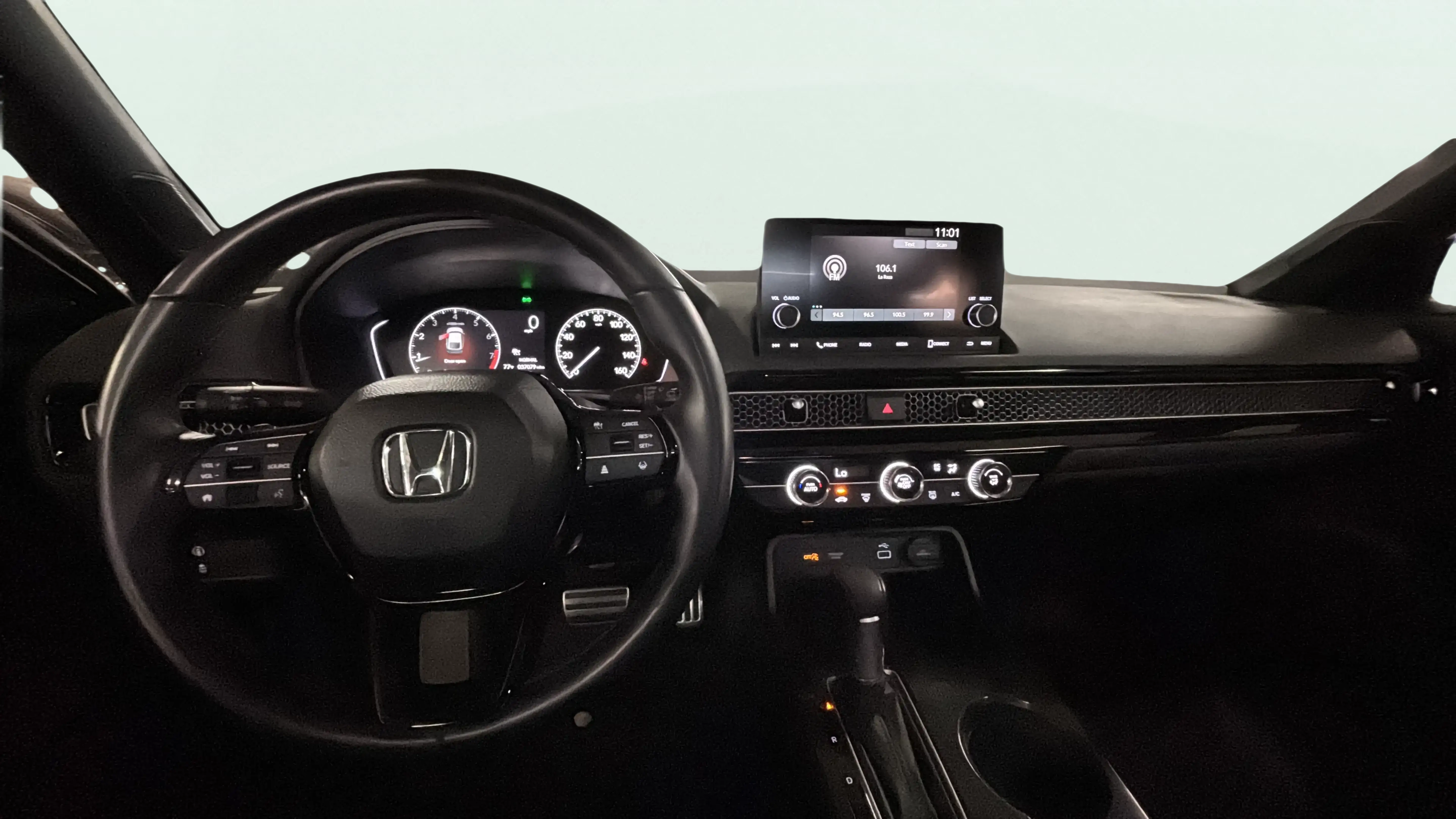 Vehicle interior 360 preview