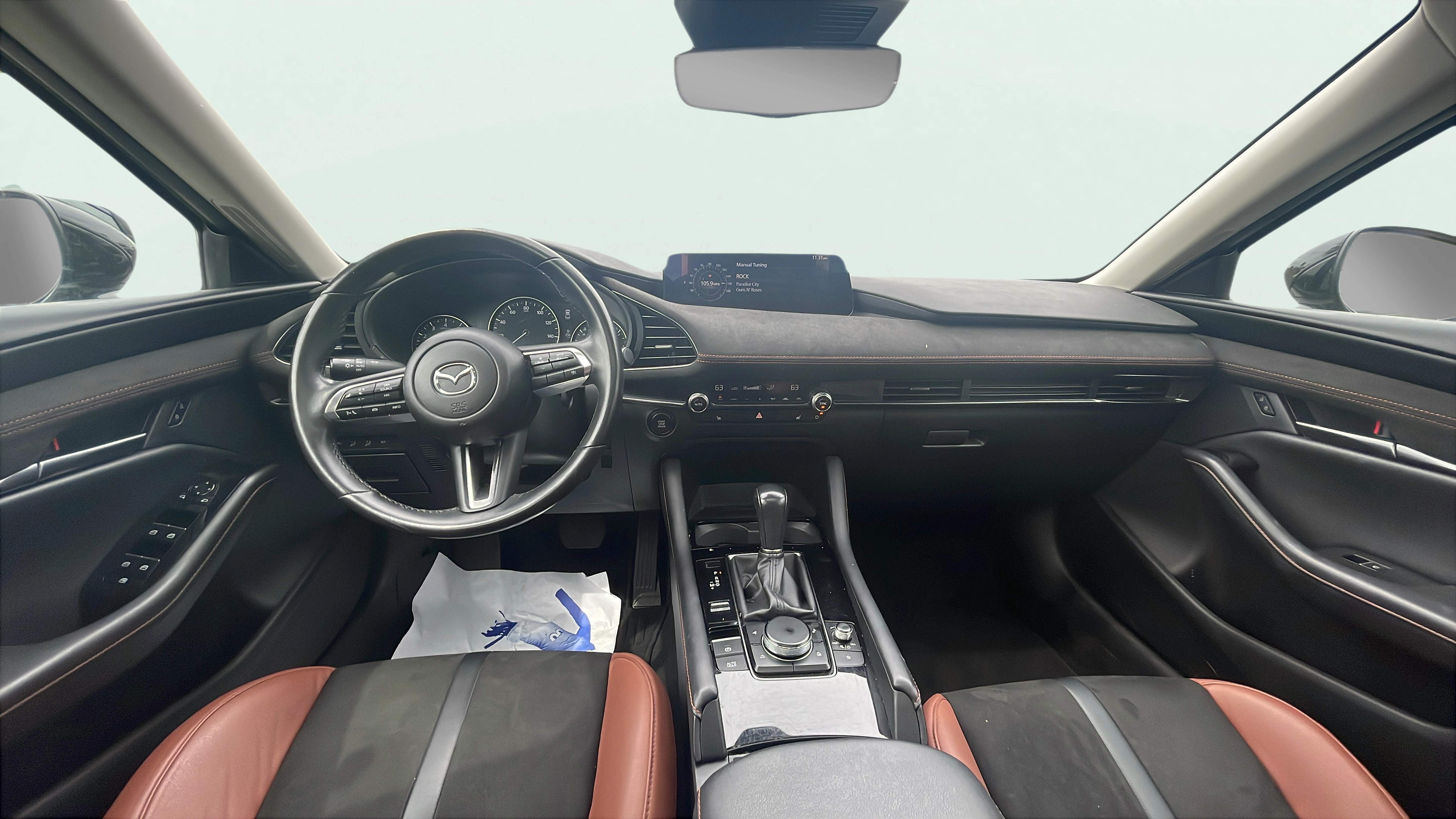 Vehicle interior 360 preview