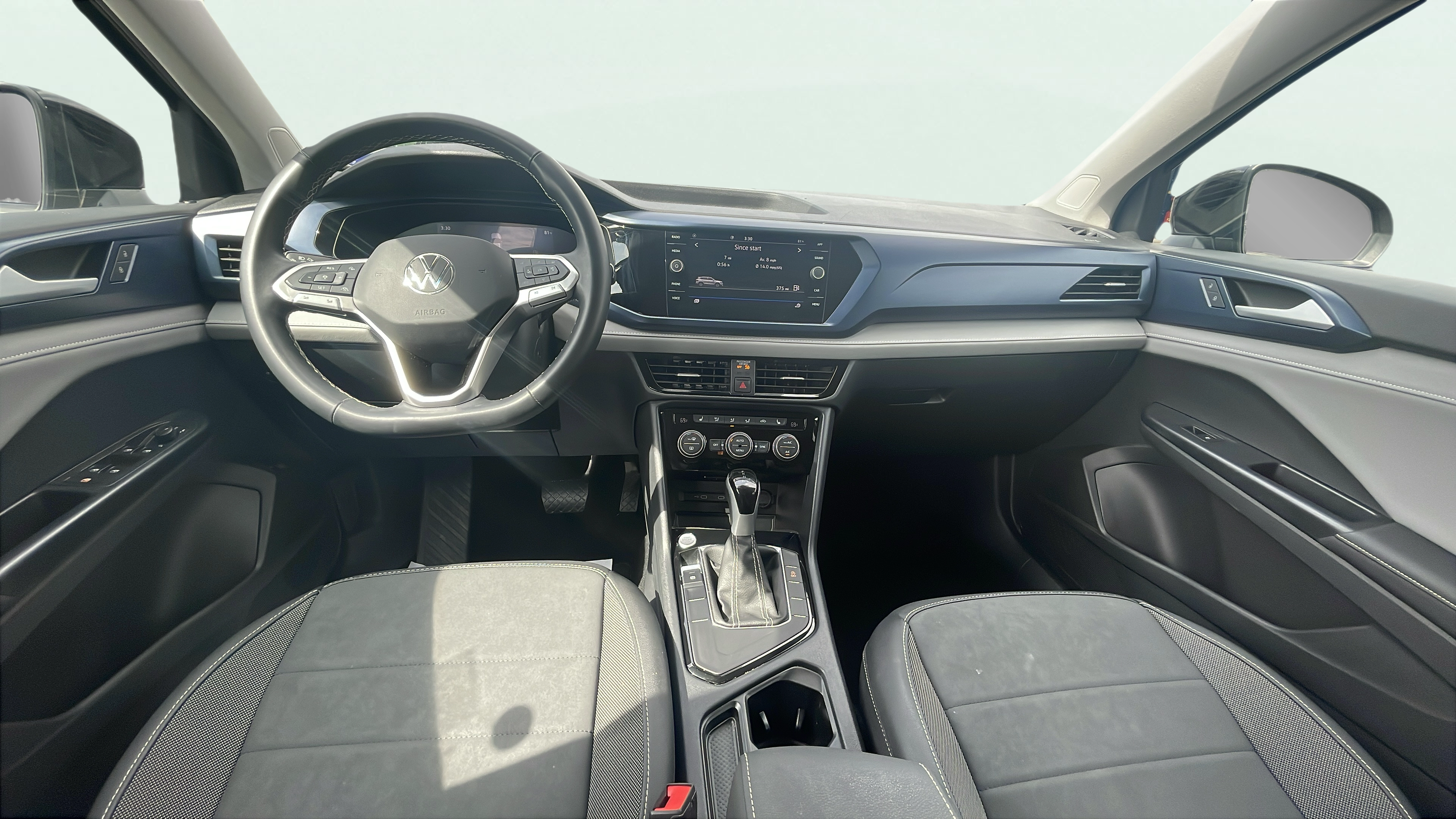 Vehicle interior 360 preview