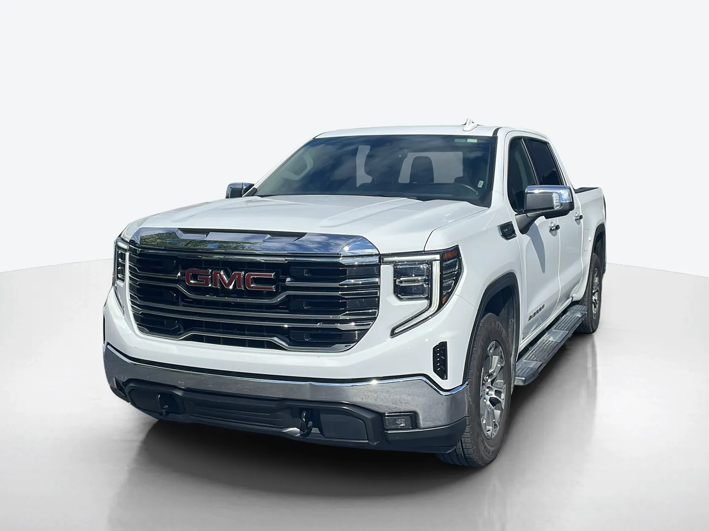 2024 GMC Sierra 1500 — image 1 of 8