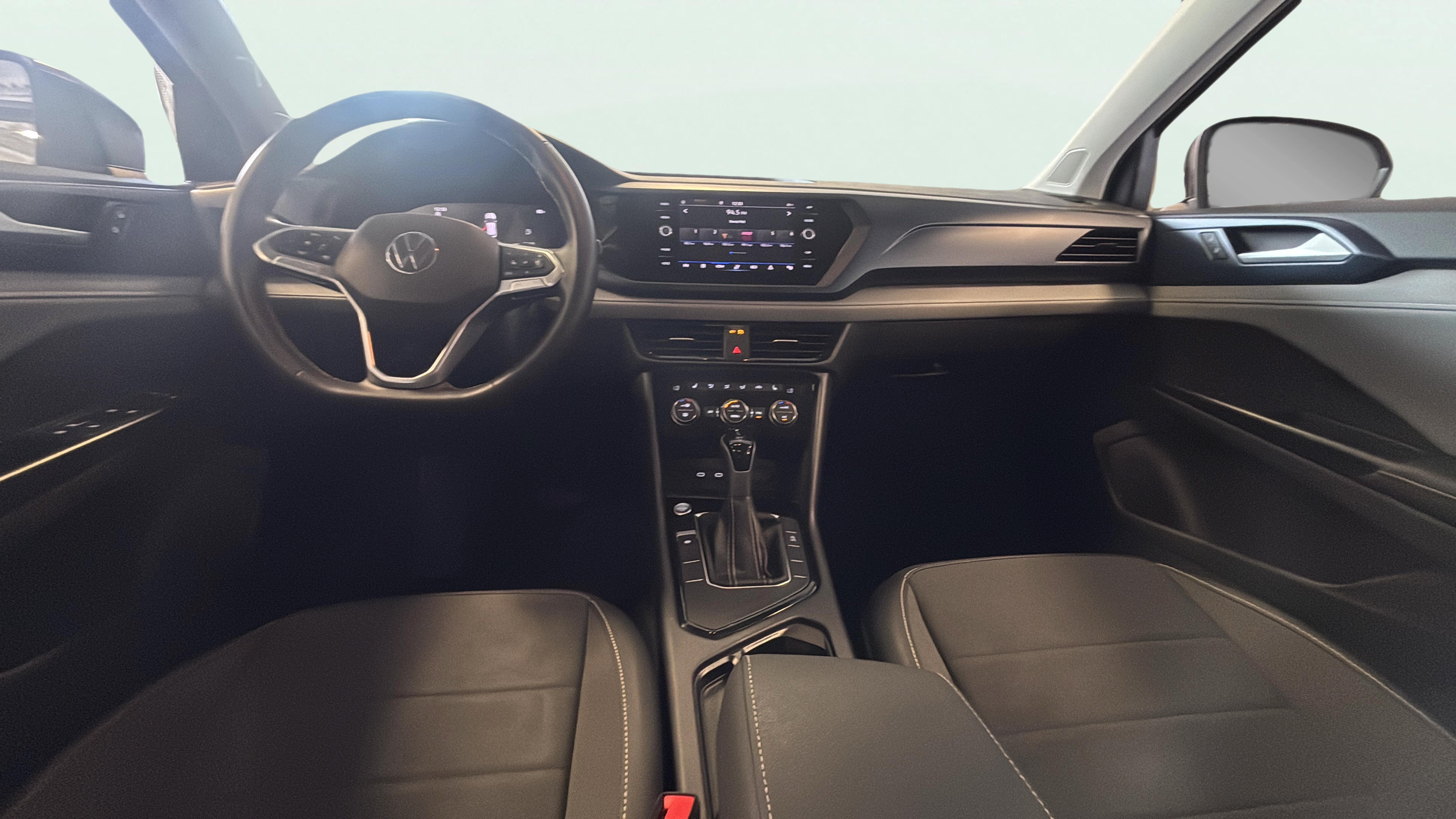 Vehicle interior 360 preview