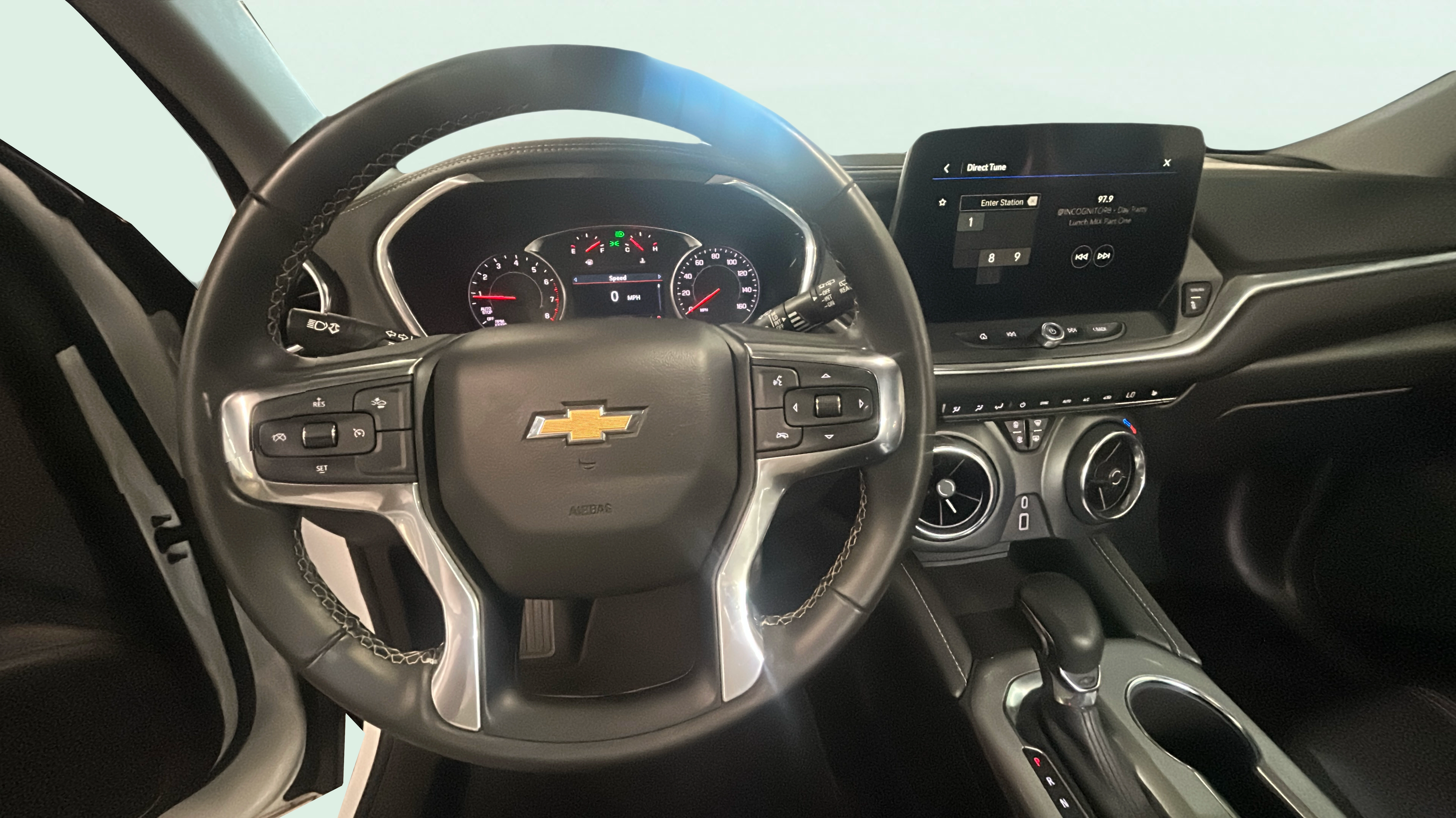 Vehicle interior 360 preview
