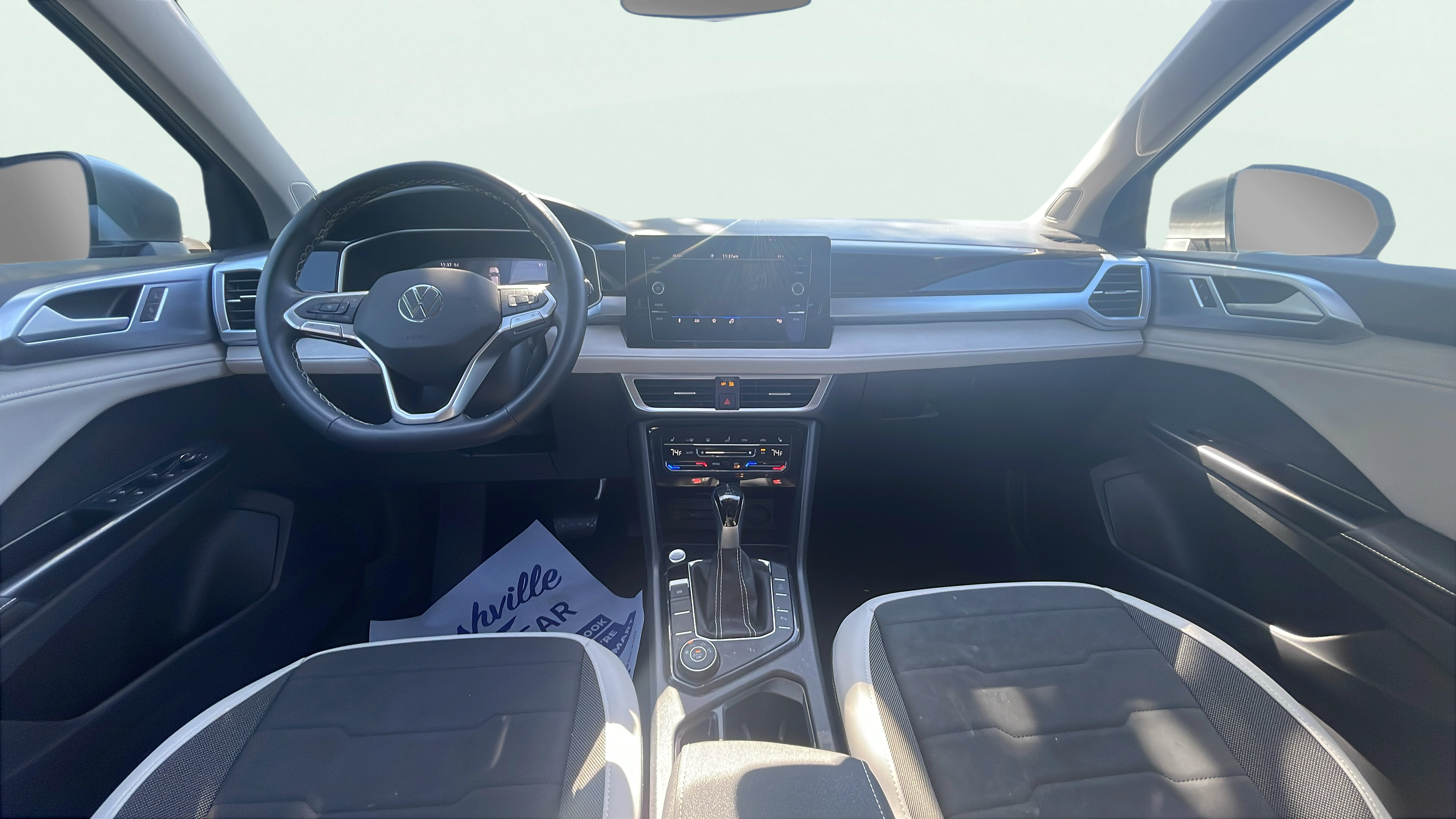 Vehicle interior 360 preview