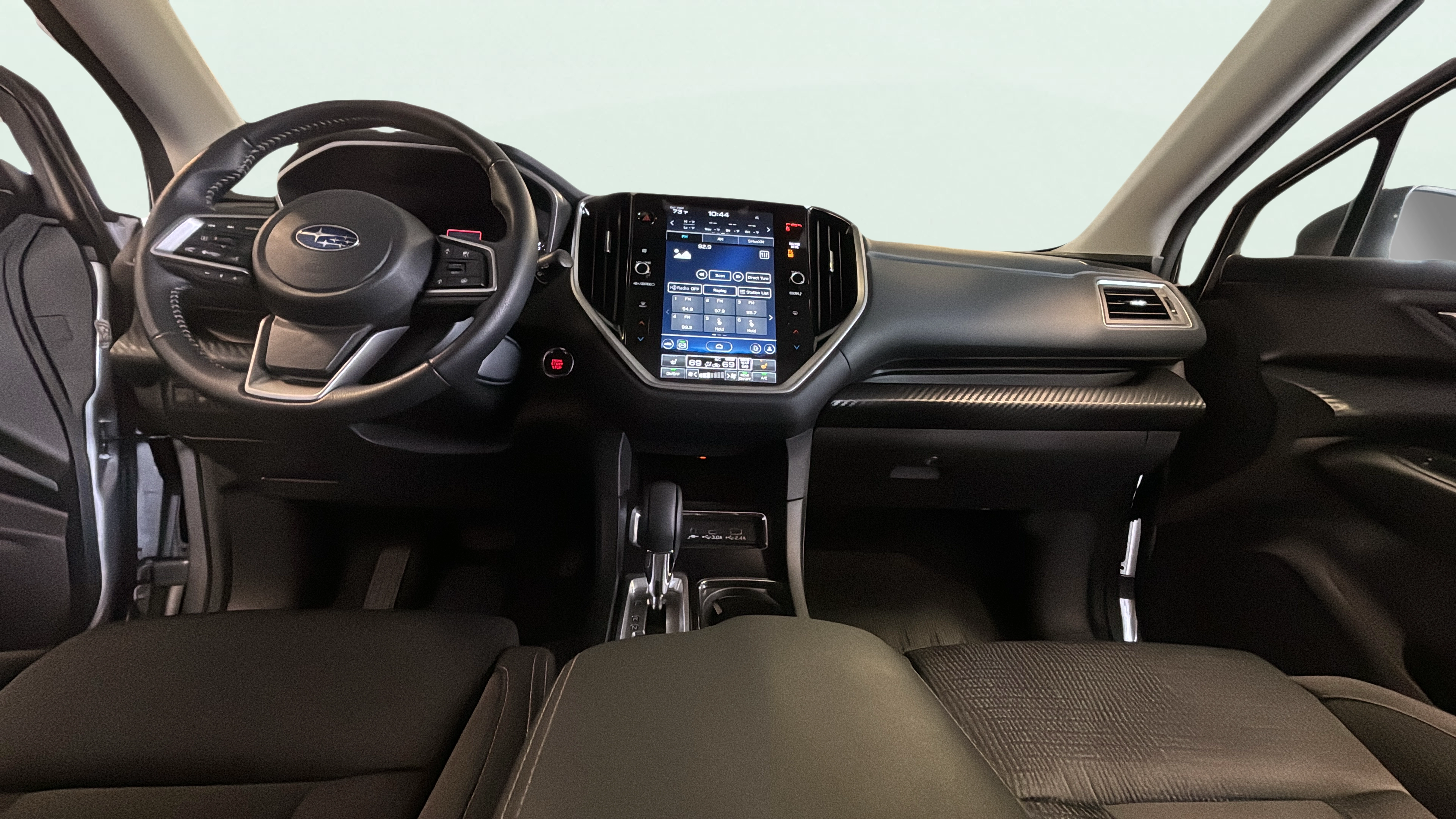Vehicle interior 360 preview