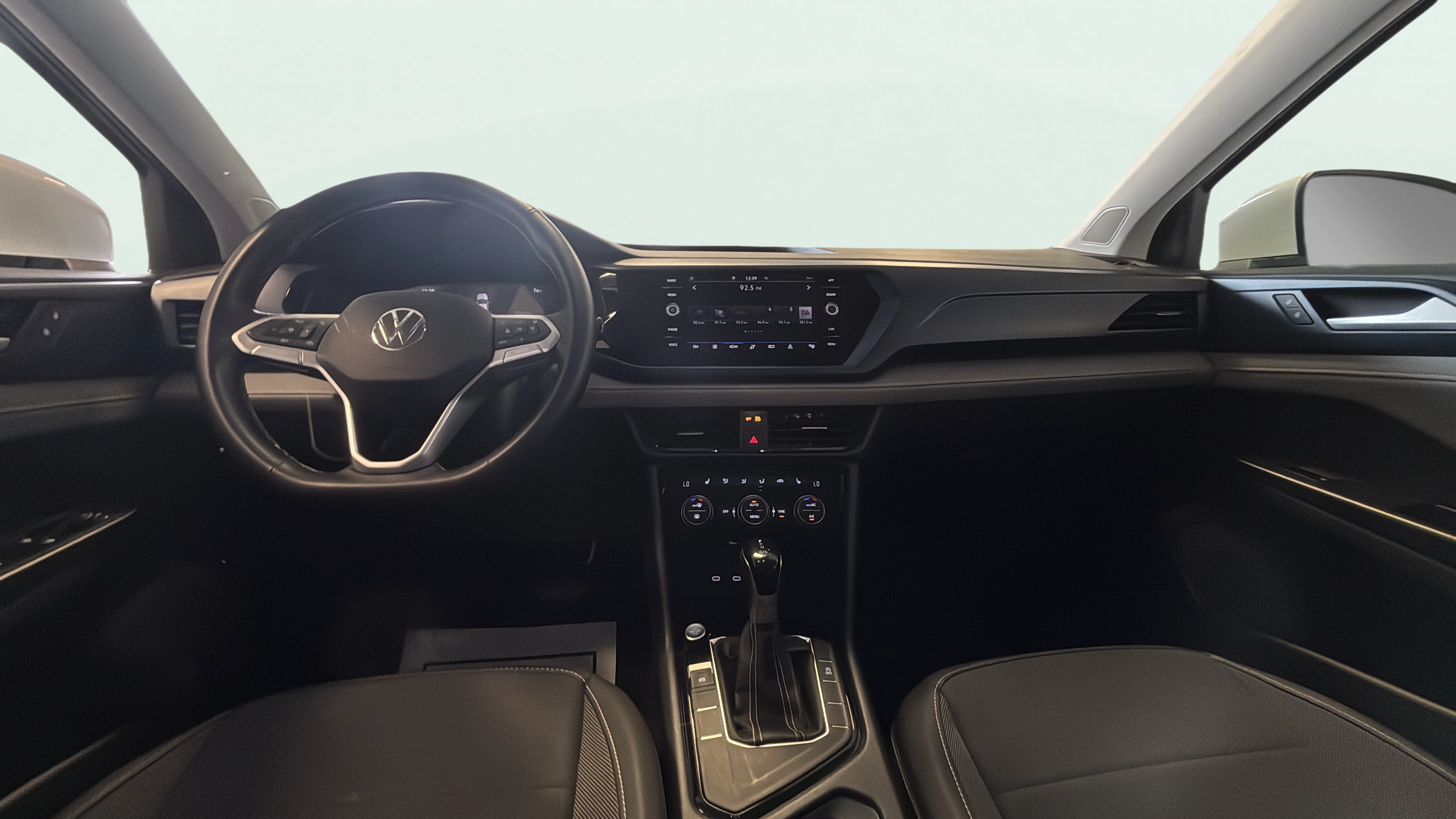 Vehicle interior 360 preview