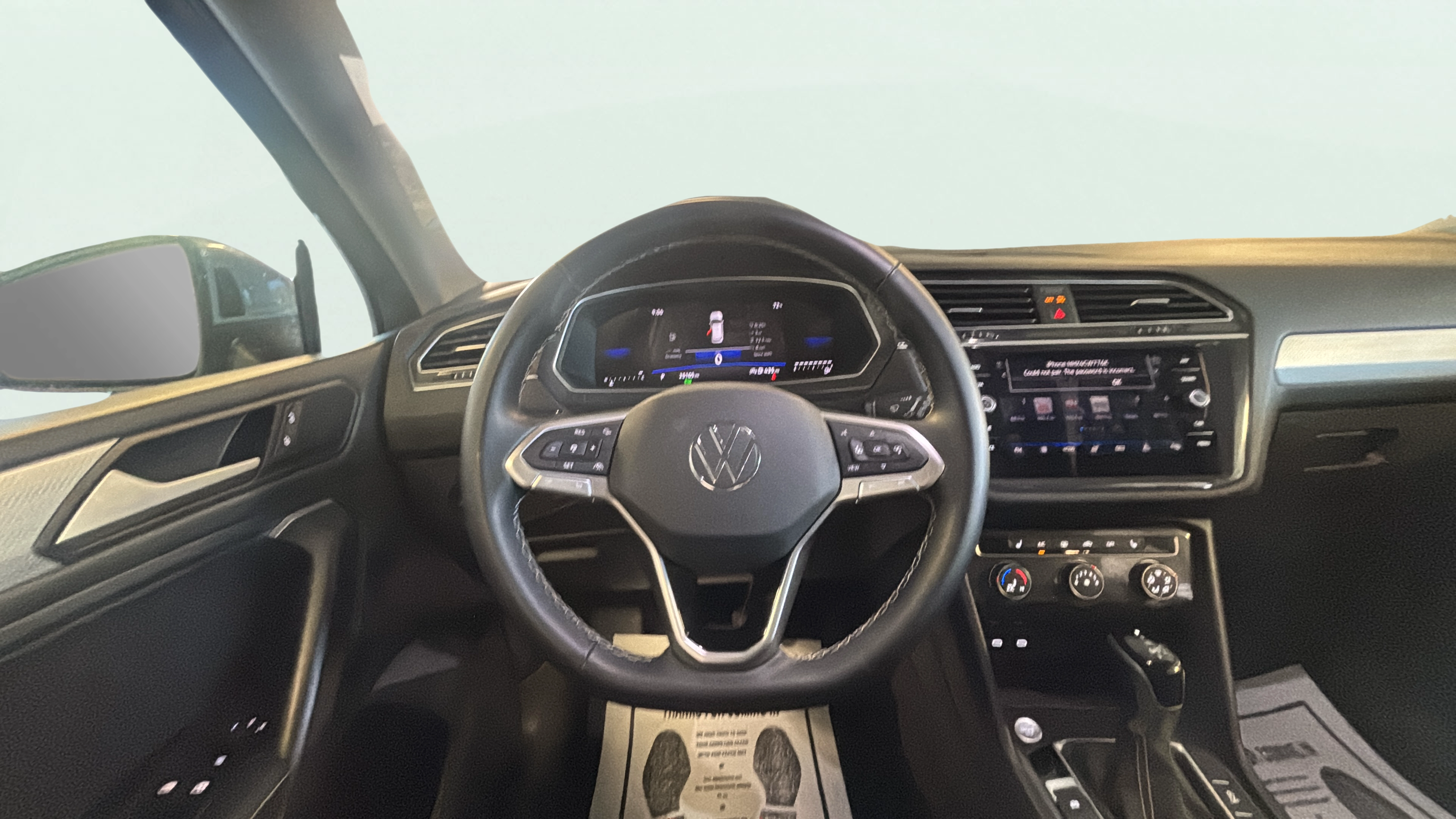 Vehicle interior 360 preview