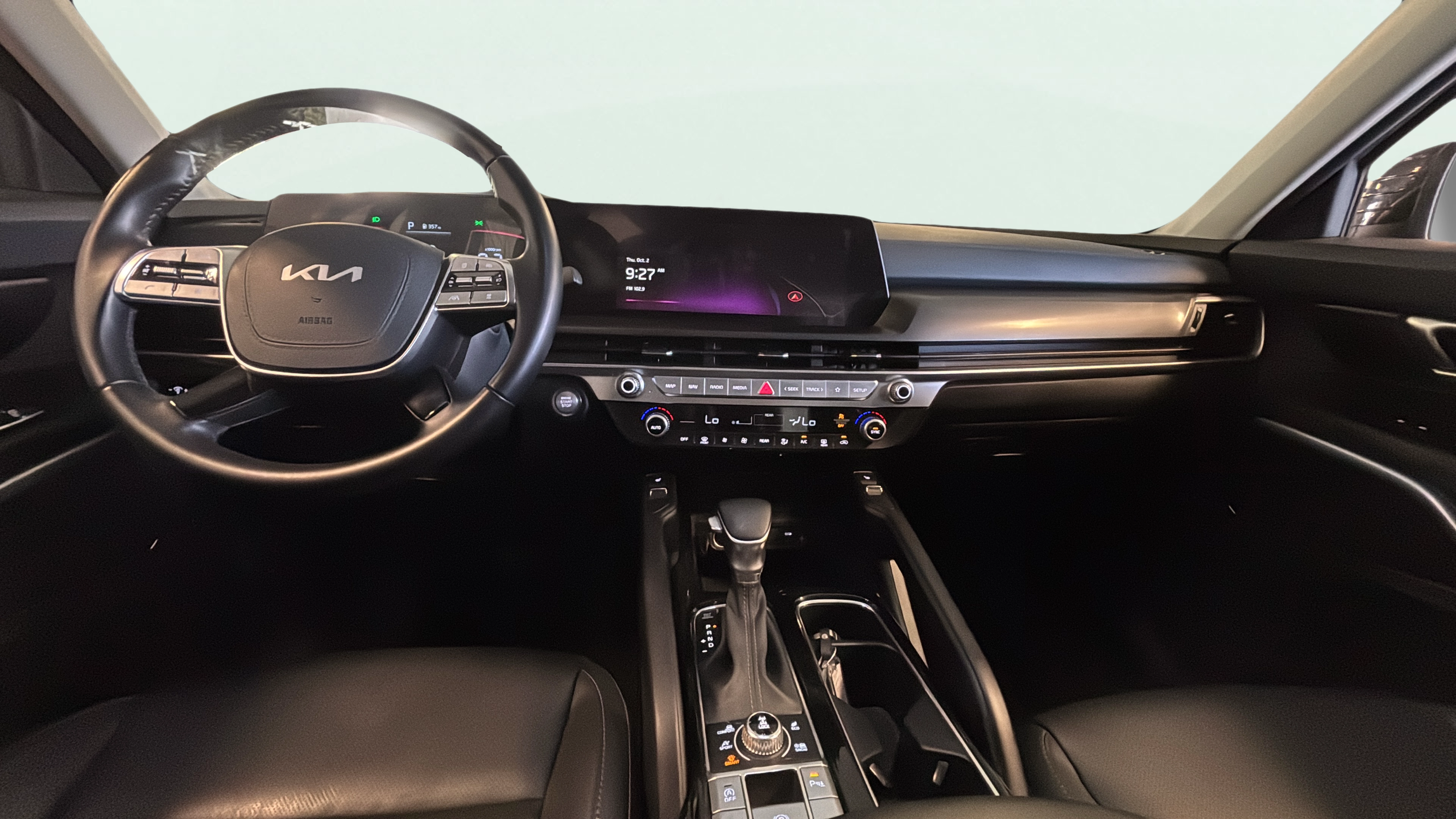 Vehicle interior 360 preview