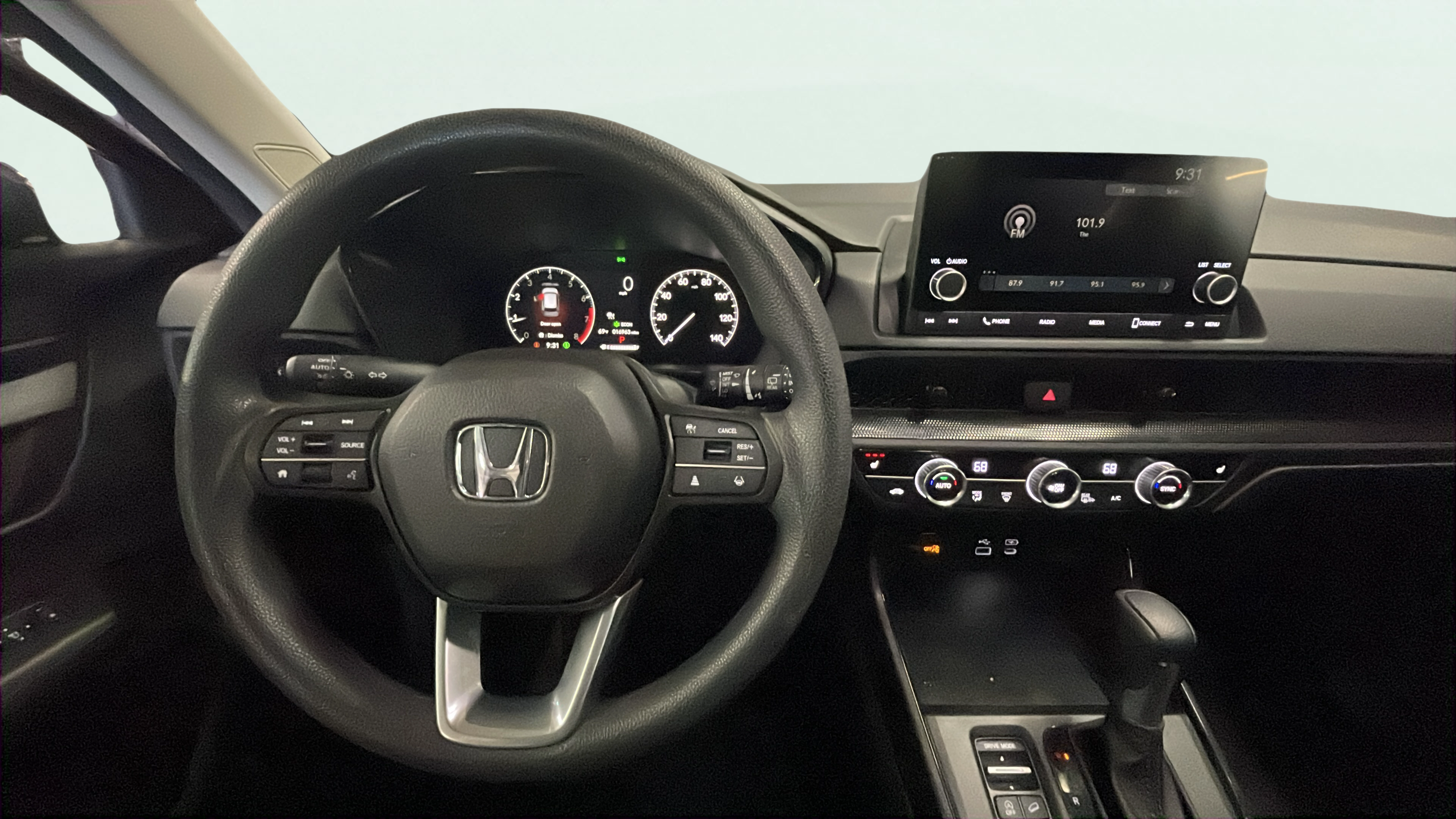Vehicle interior 360 preview
