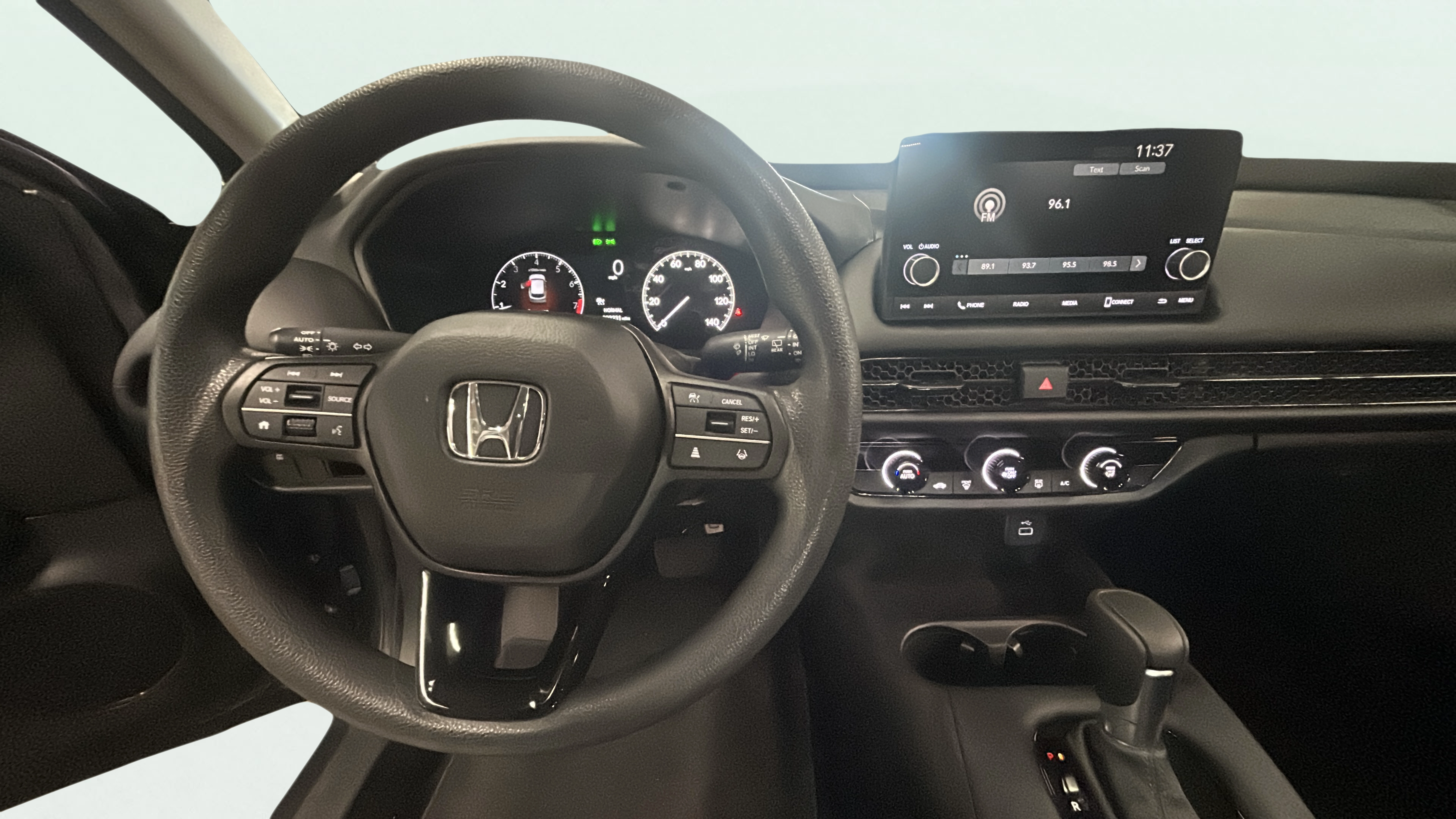 Vehicle interior 360 preview