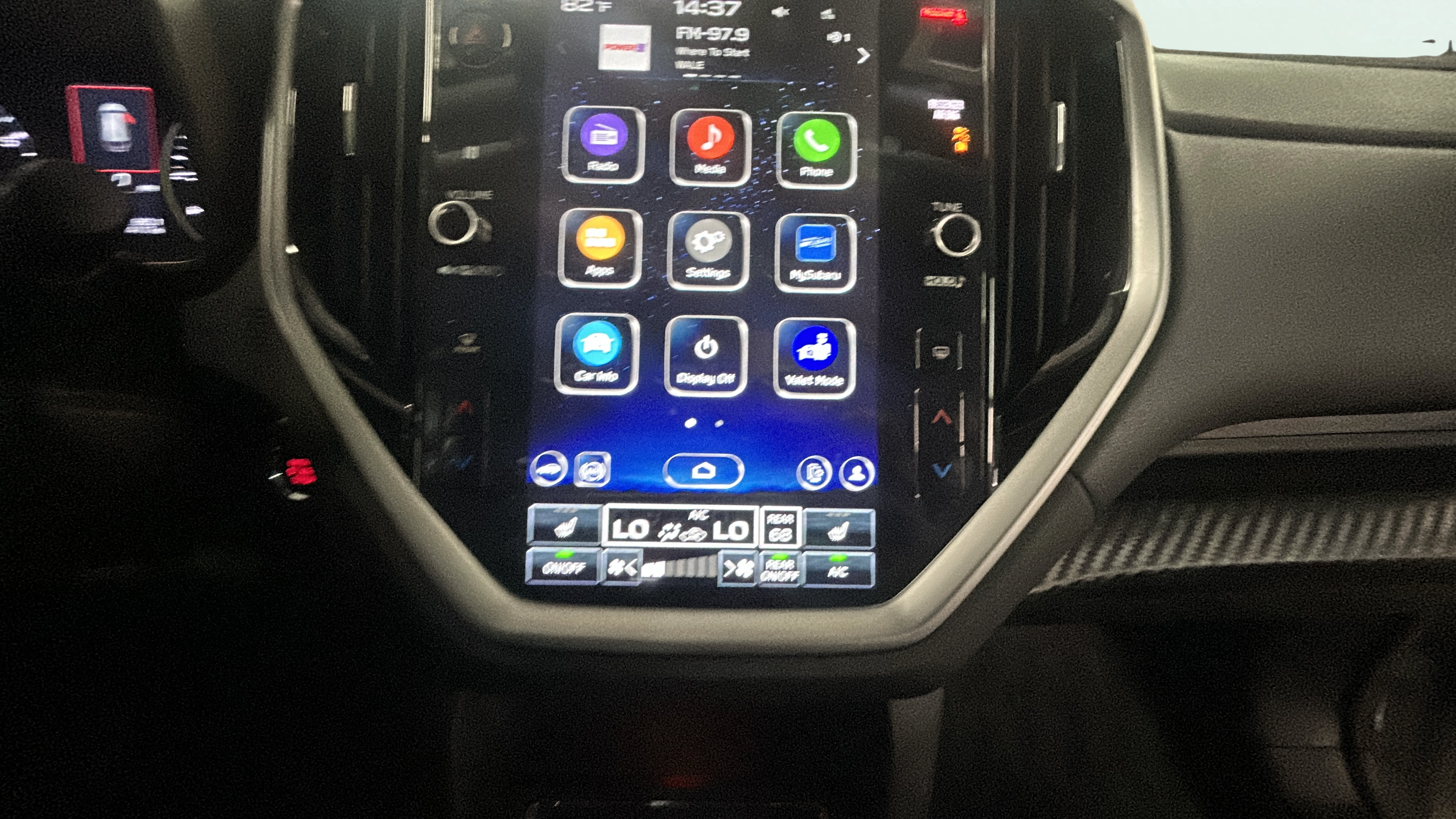 Vehicle interior 360 preview