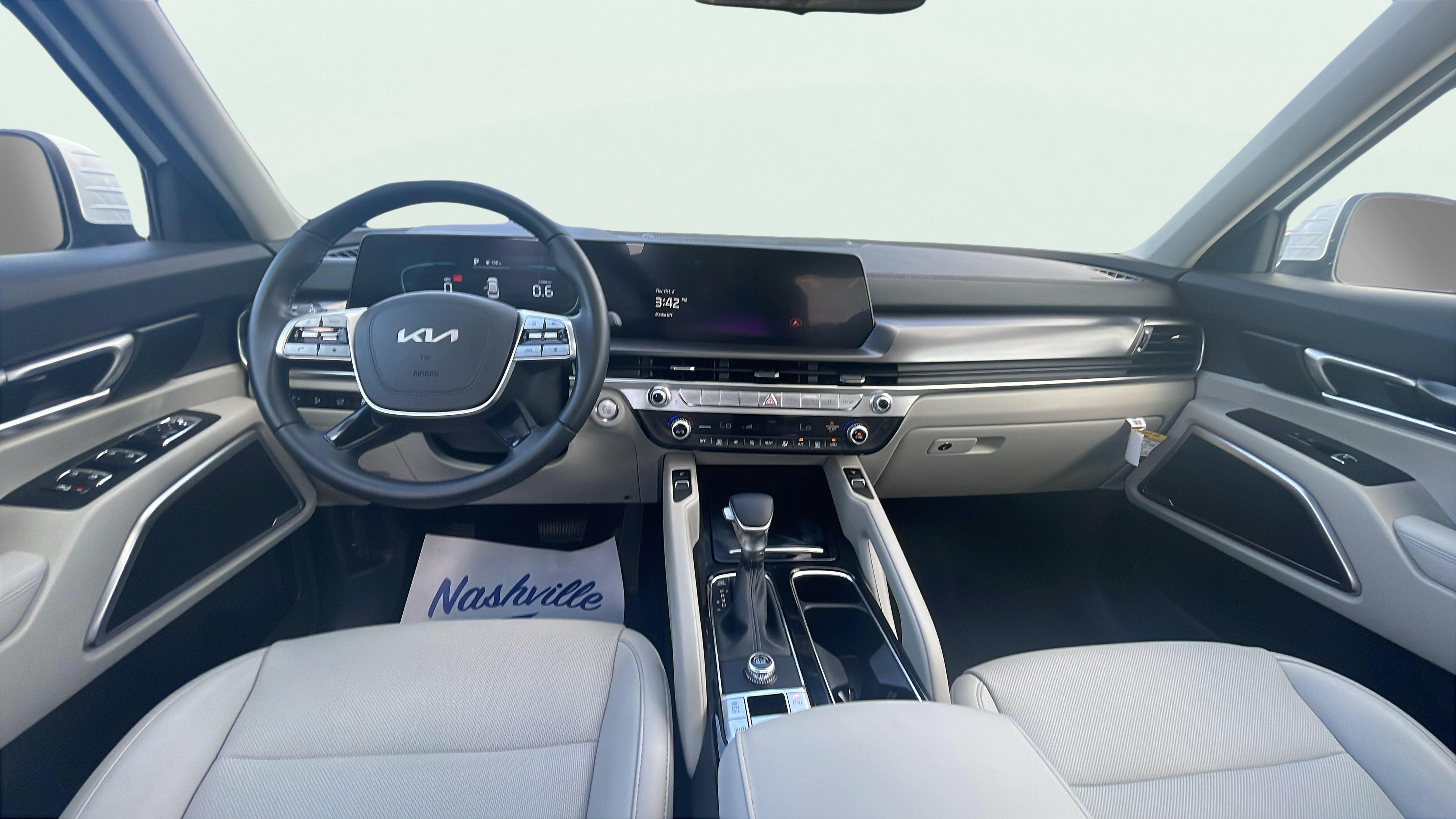Vehicle interior 360 preview