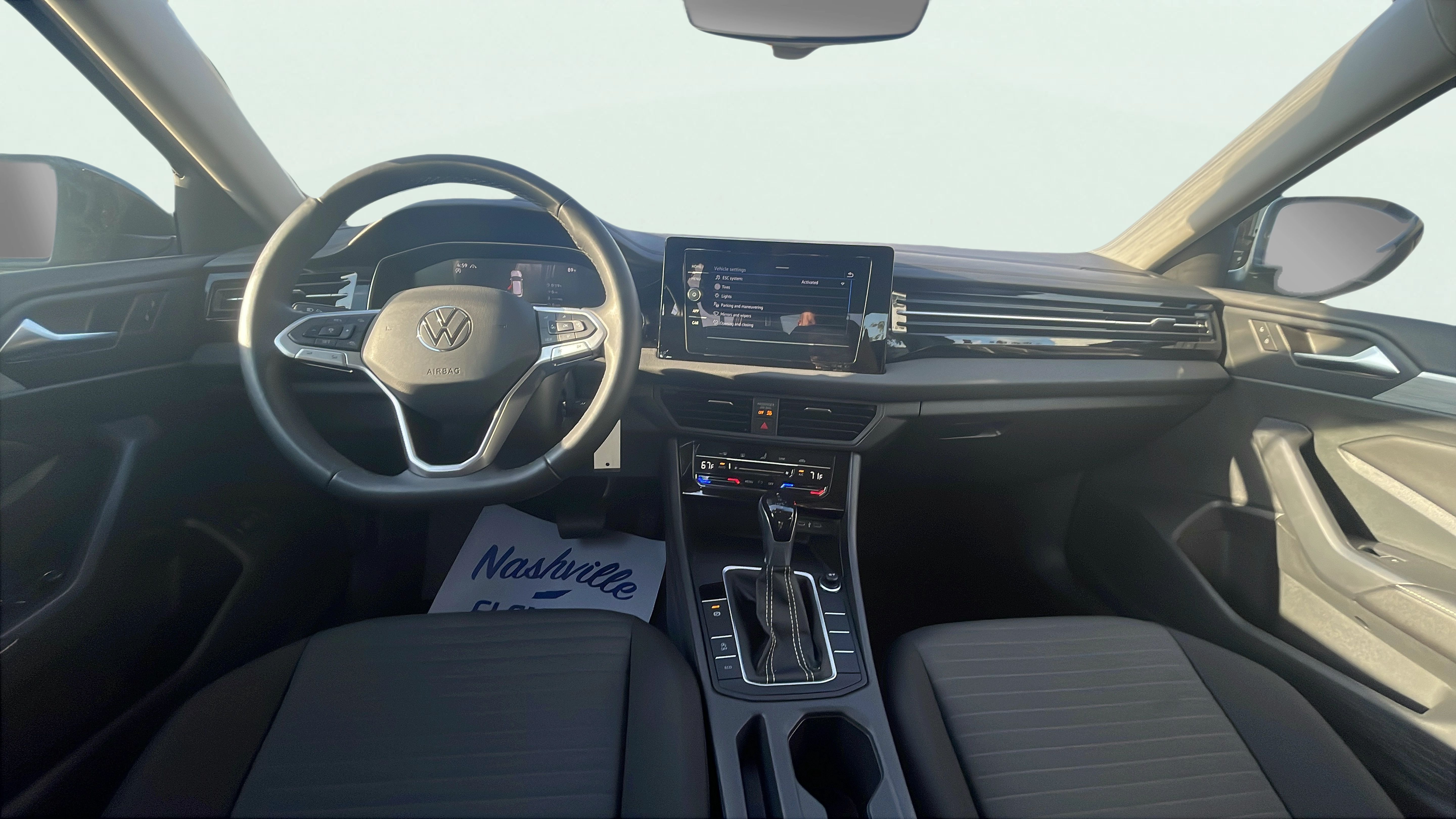 Vehicle interior 360 preview