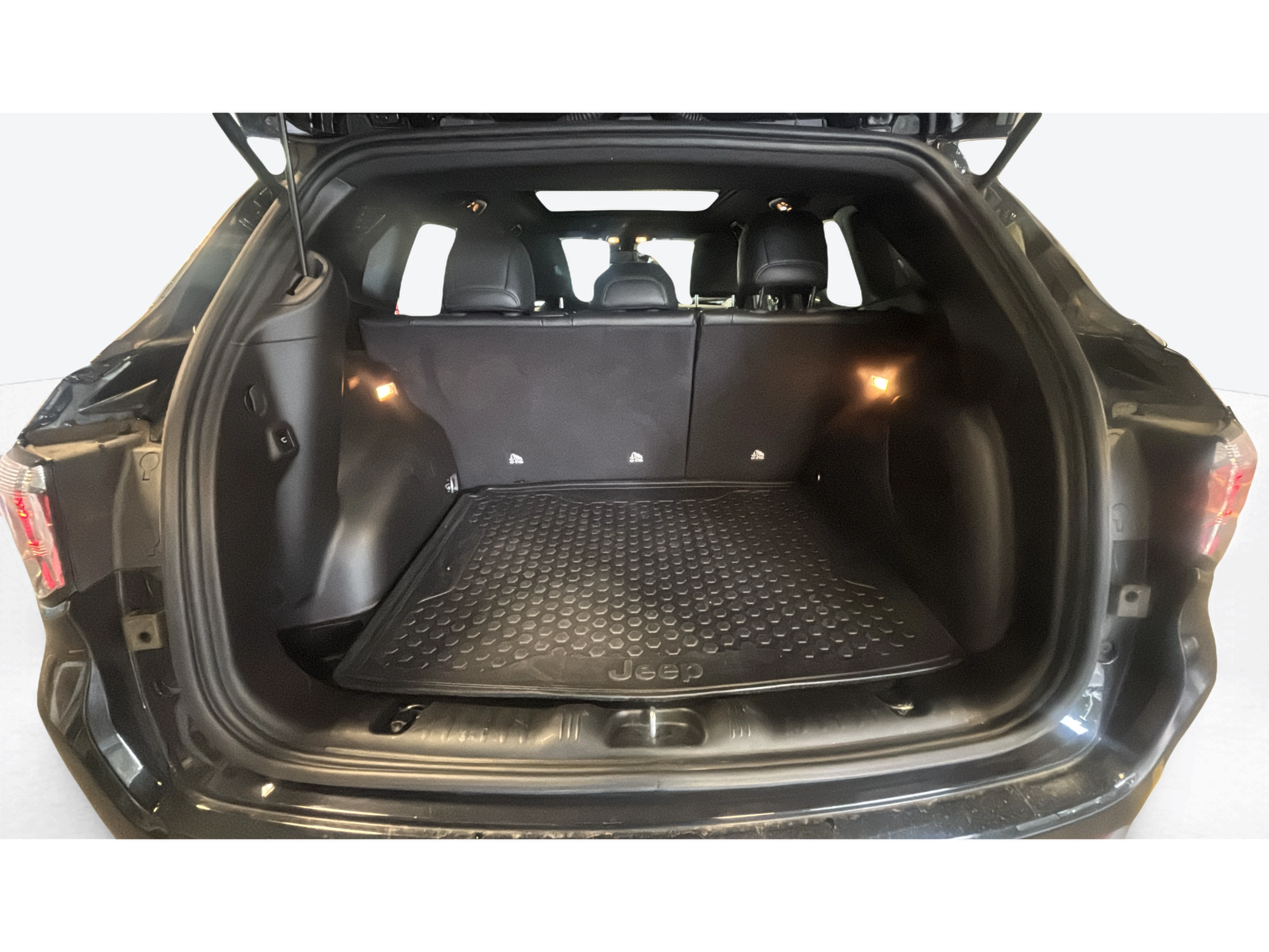 Vehicle interior 360 preview