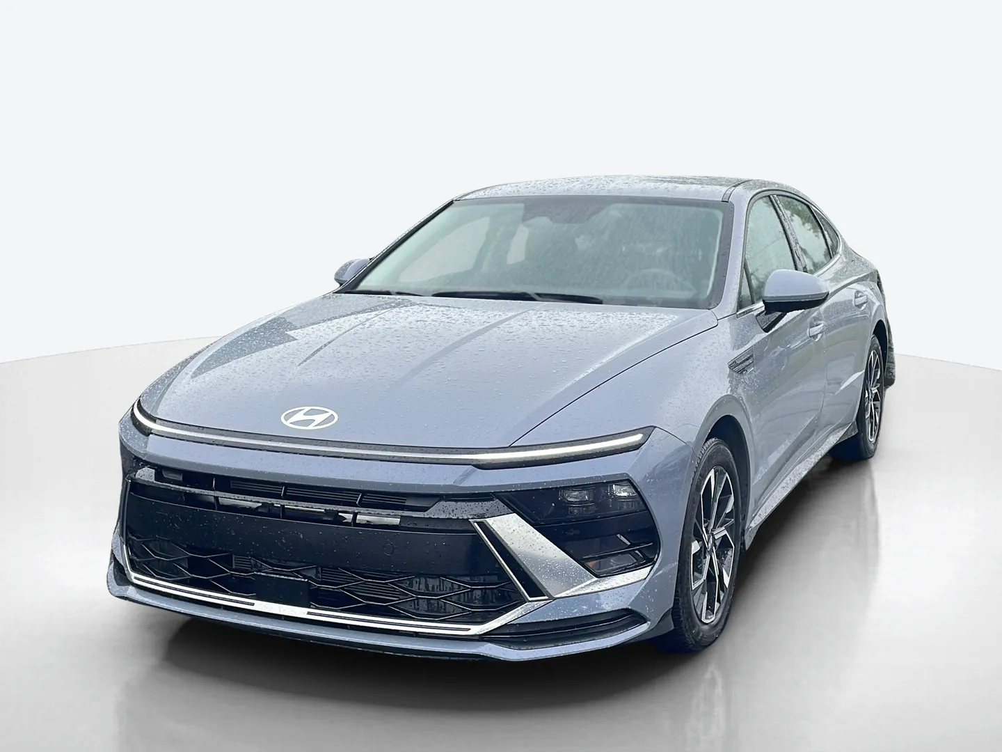 2025 Hyundai Sonata — image 1 of 8