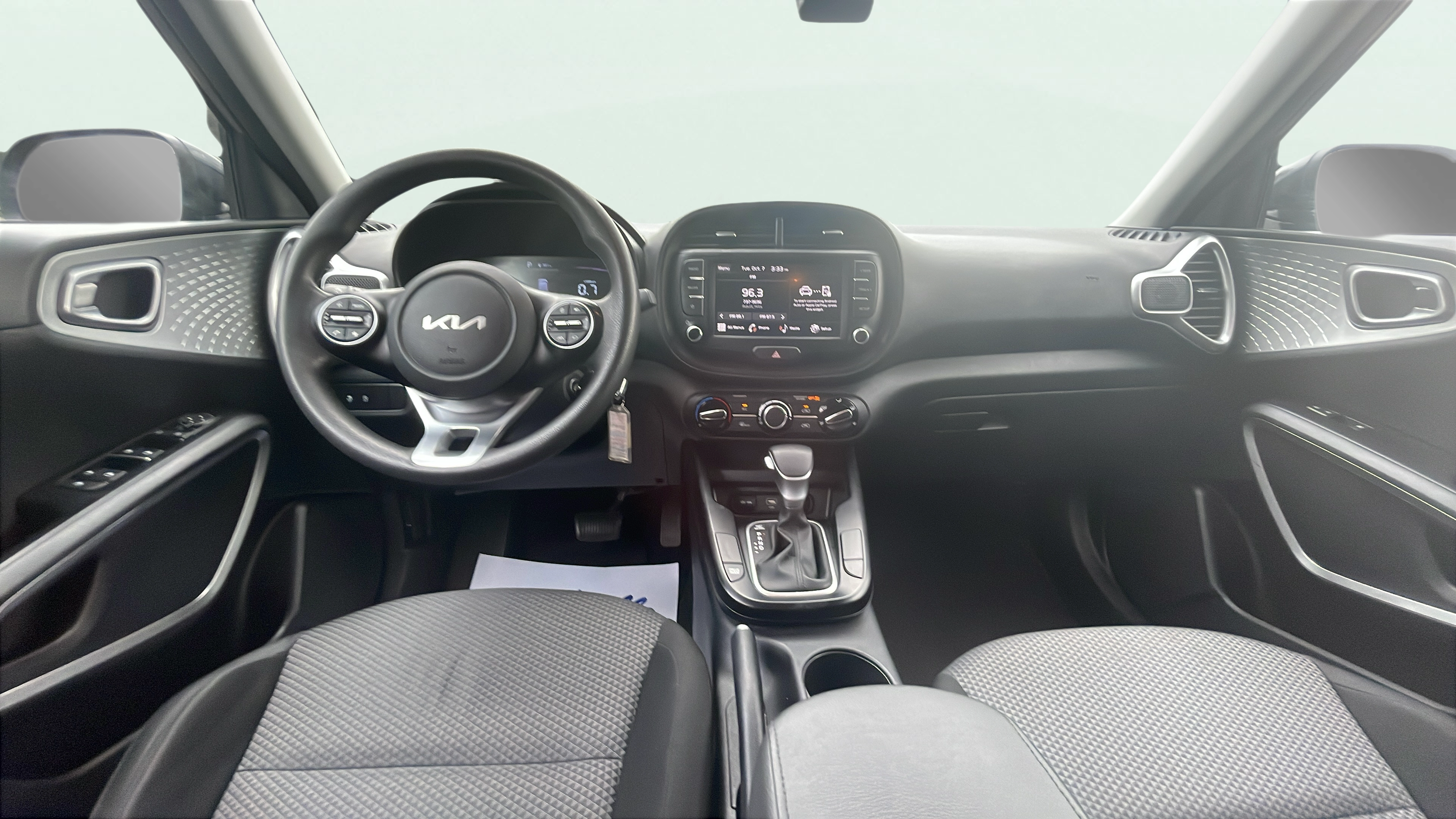 Vehicle interior 360 preview