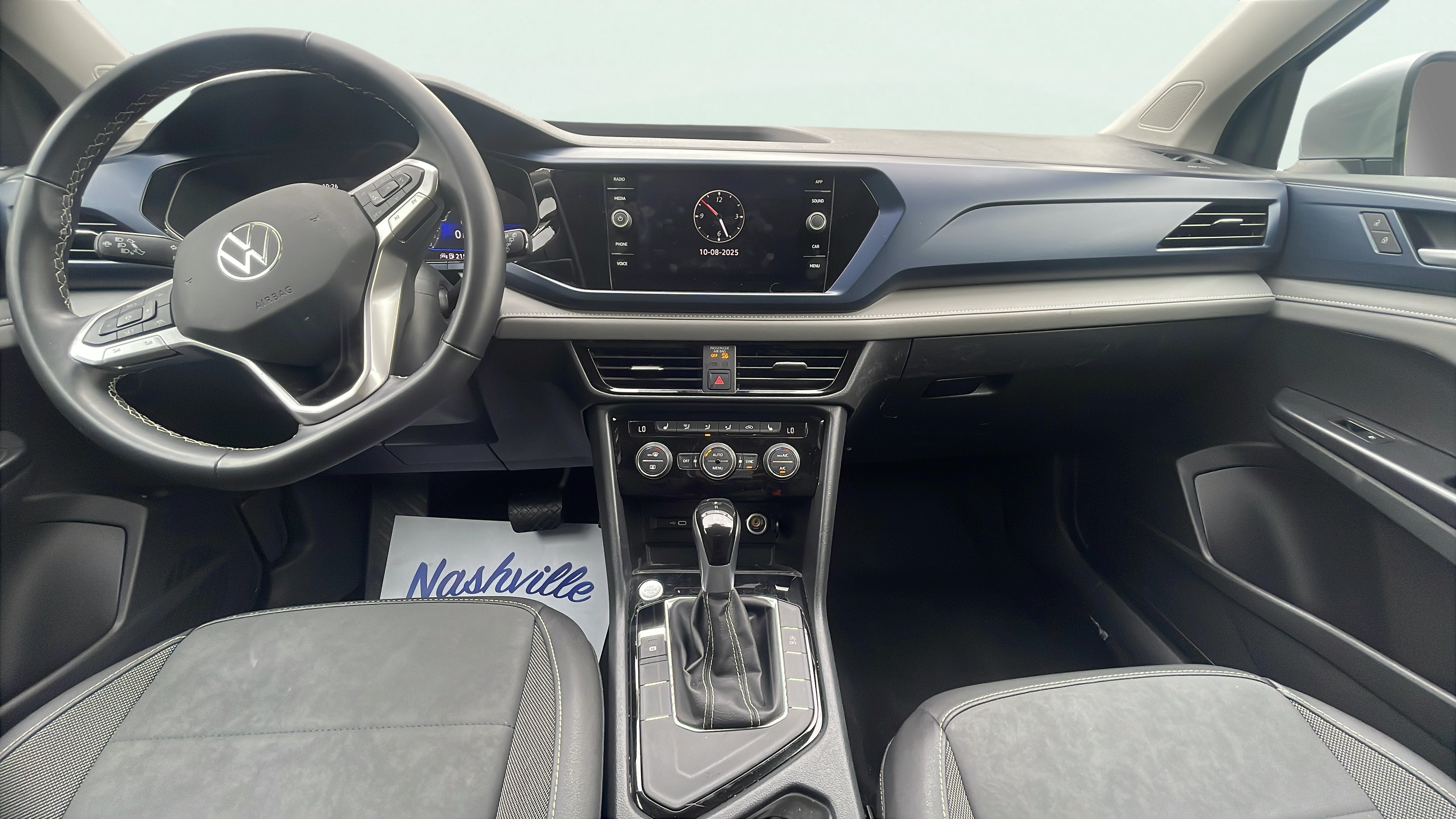 Vehicle interior 360 preview