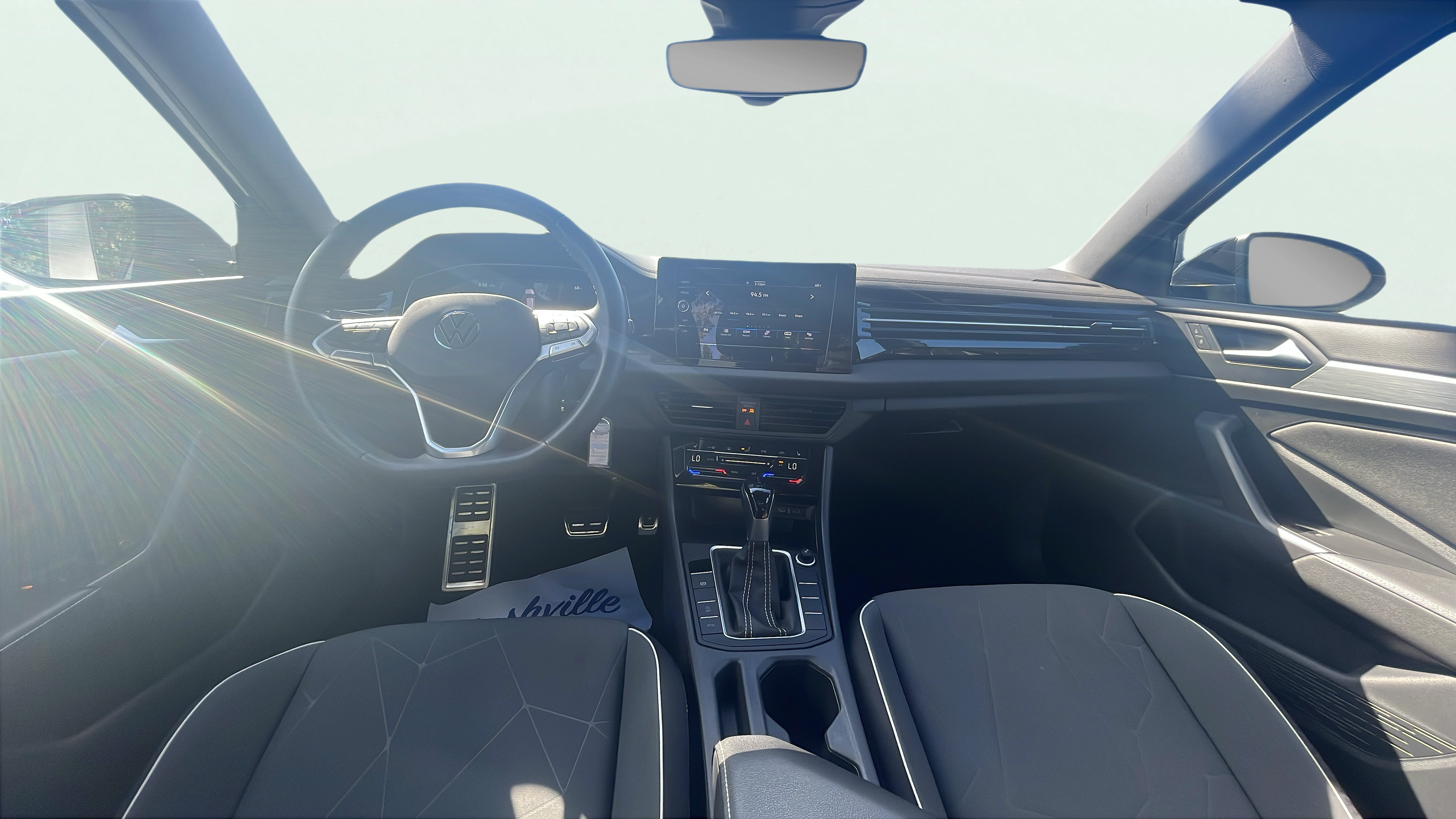 Vehicle interior 360 preview