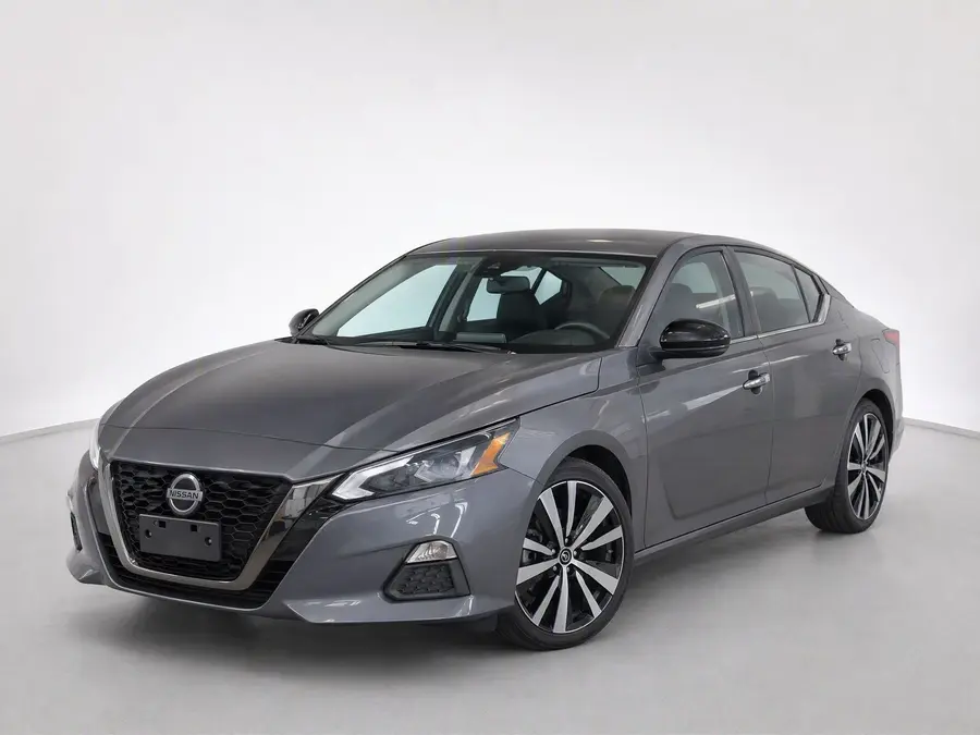 2021 Nissan Altima — image 1 of 5