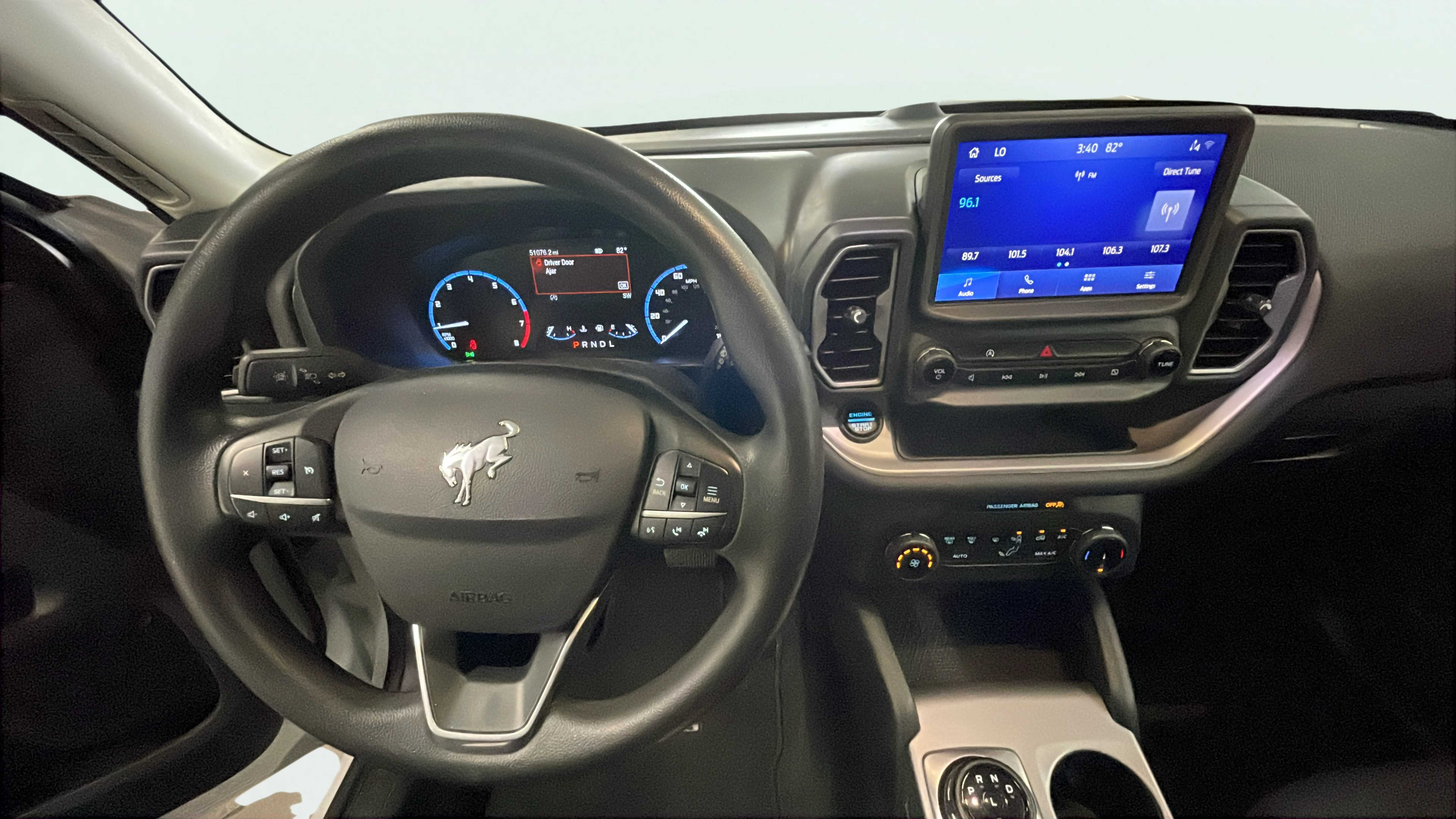 Vehicle interior 360 preview