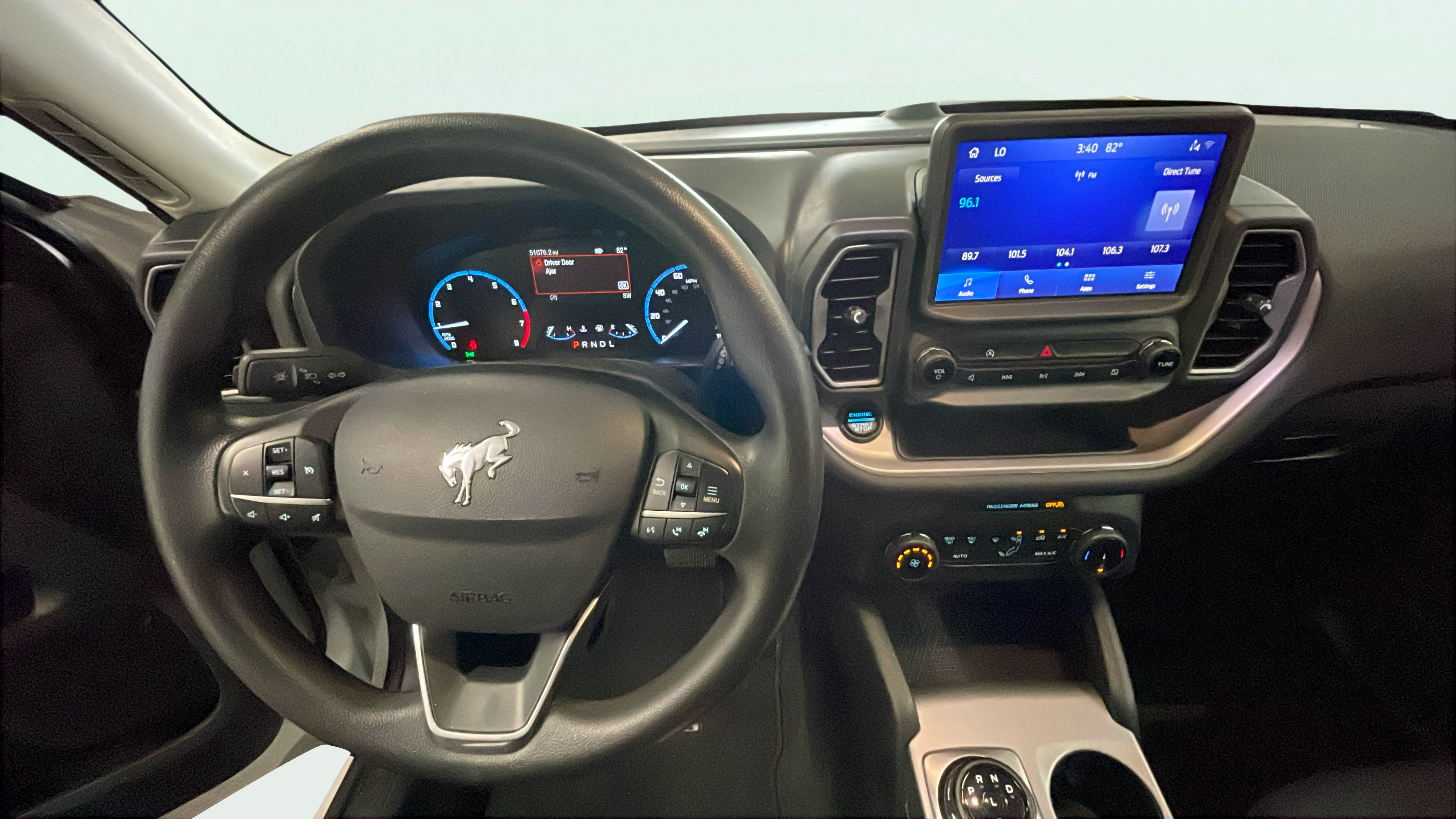 Vehicle interior 360 preview