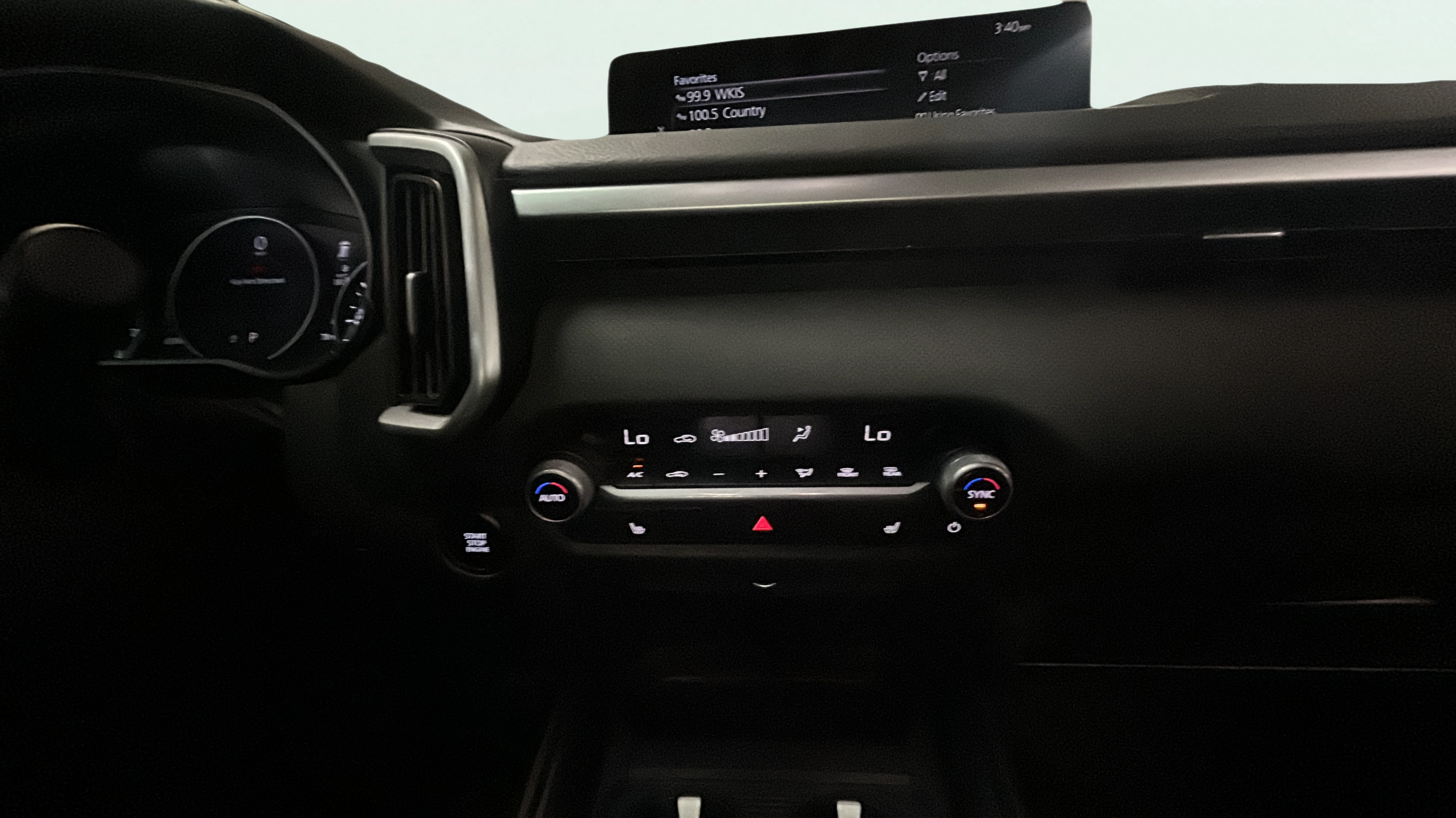 Vehicle interior 360 preview
