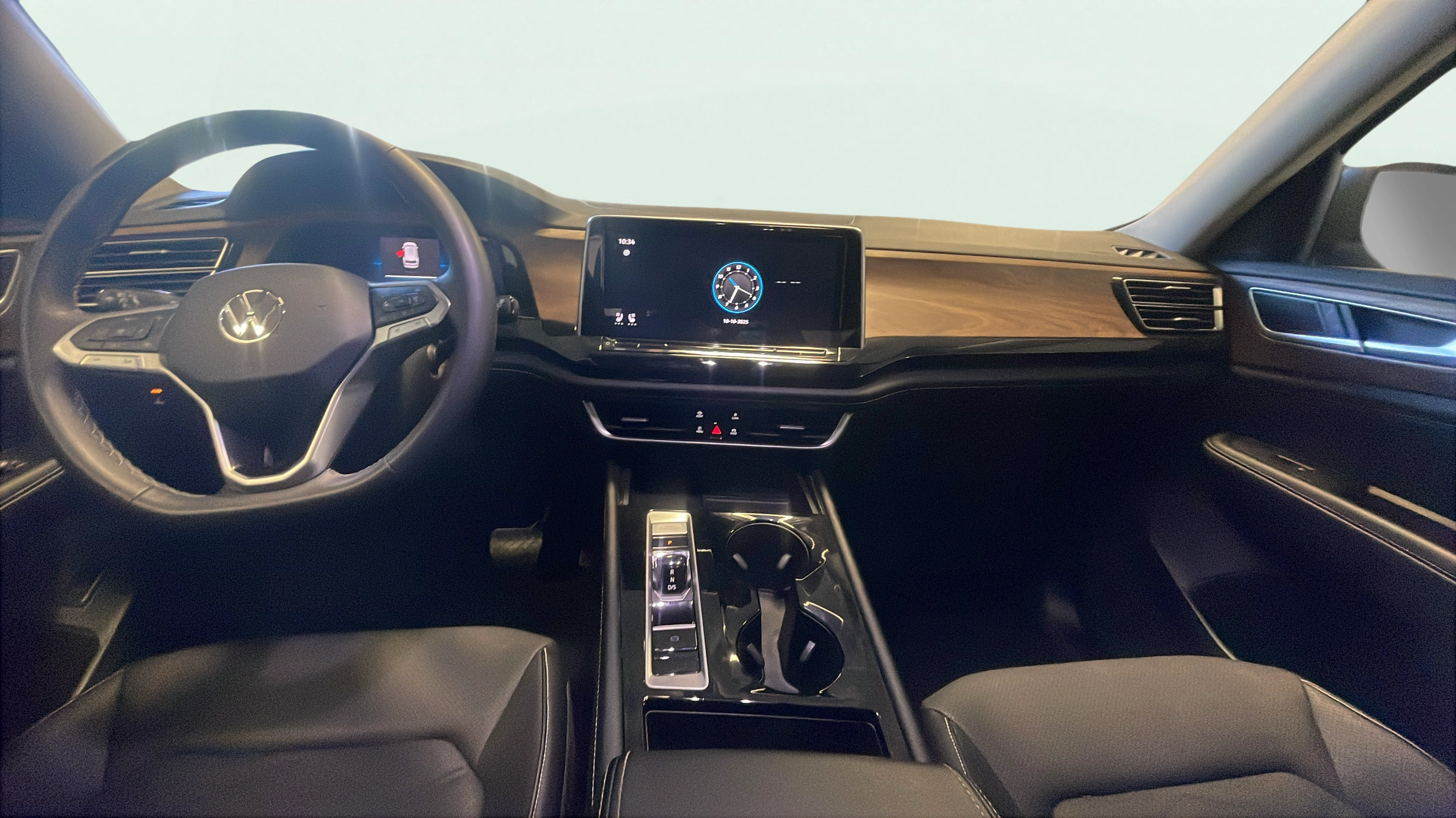 Vehicle interior 360 preview