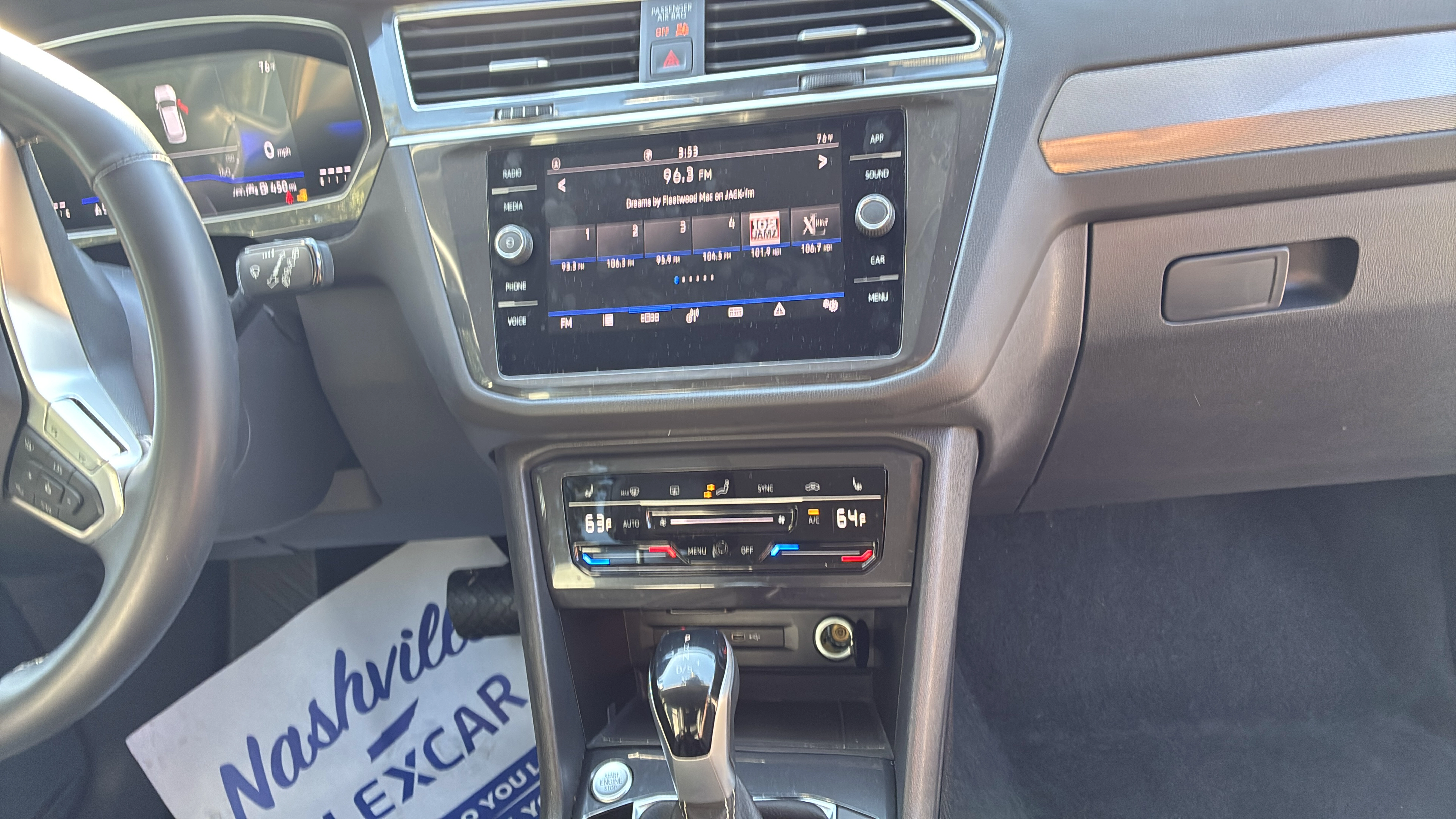 Vehicle interior 360 preview