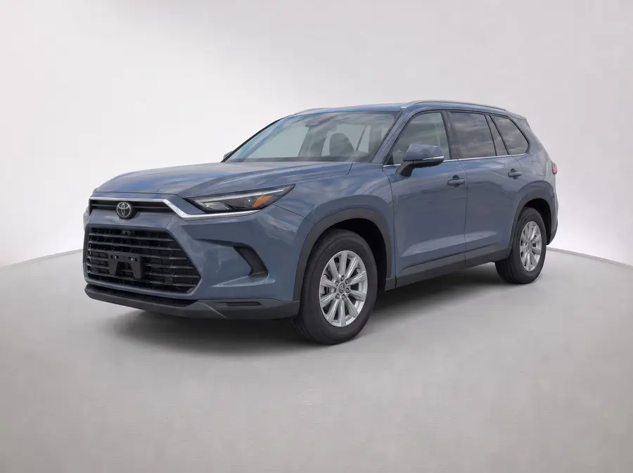 2025 Toyota Grand Highlander — image 1 of 9