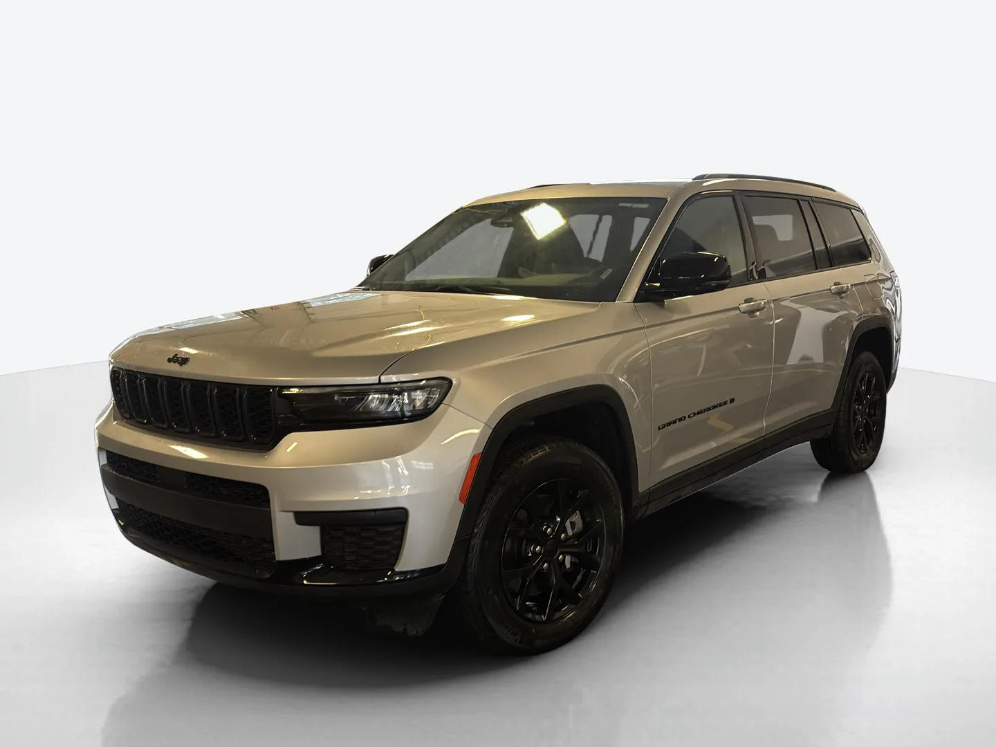 2024 Jeep Grand Cherokee L — image 1 of 8