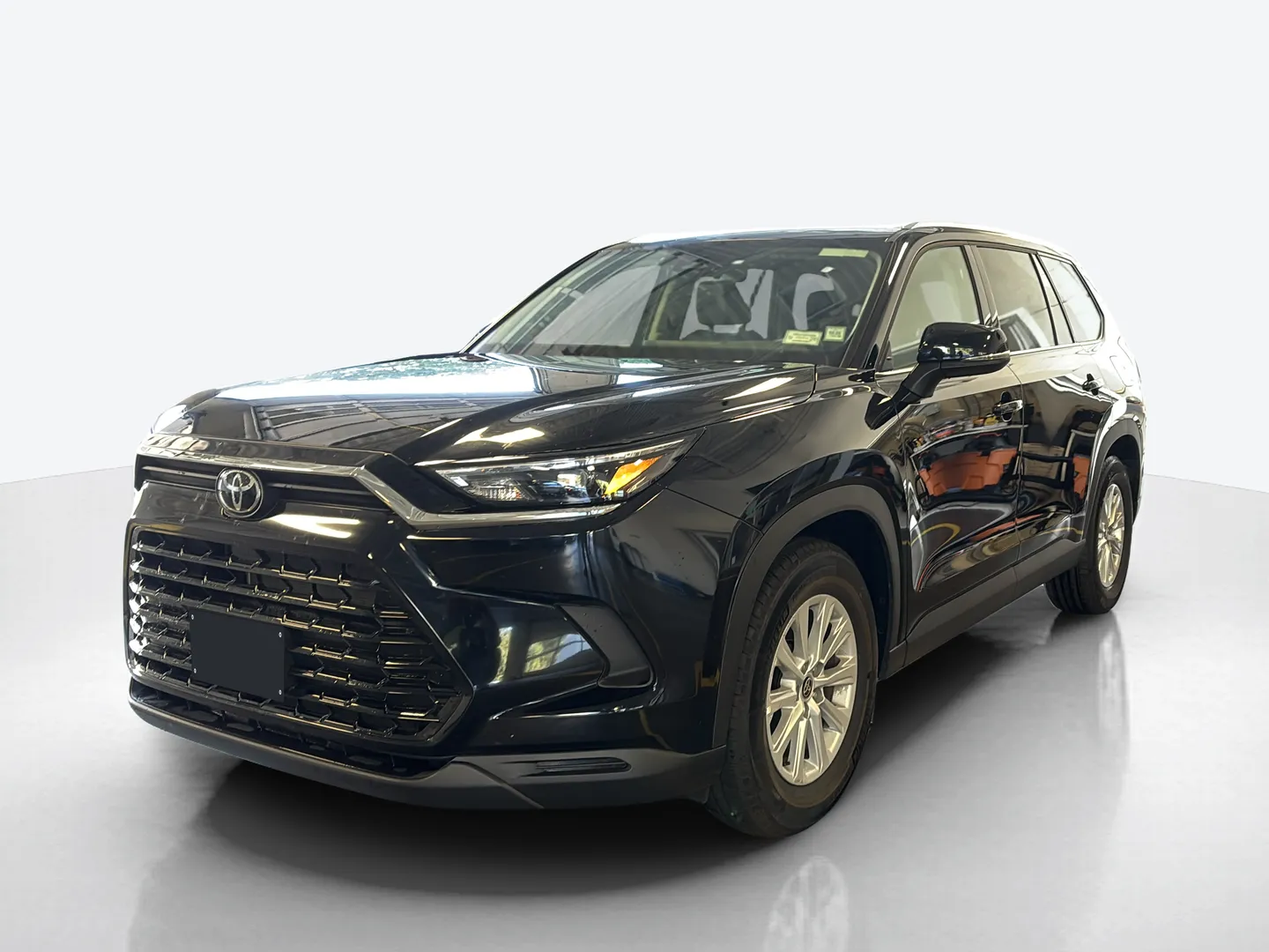 2025 Toyota Grand Highlander — image 1 of 5