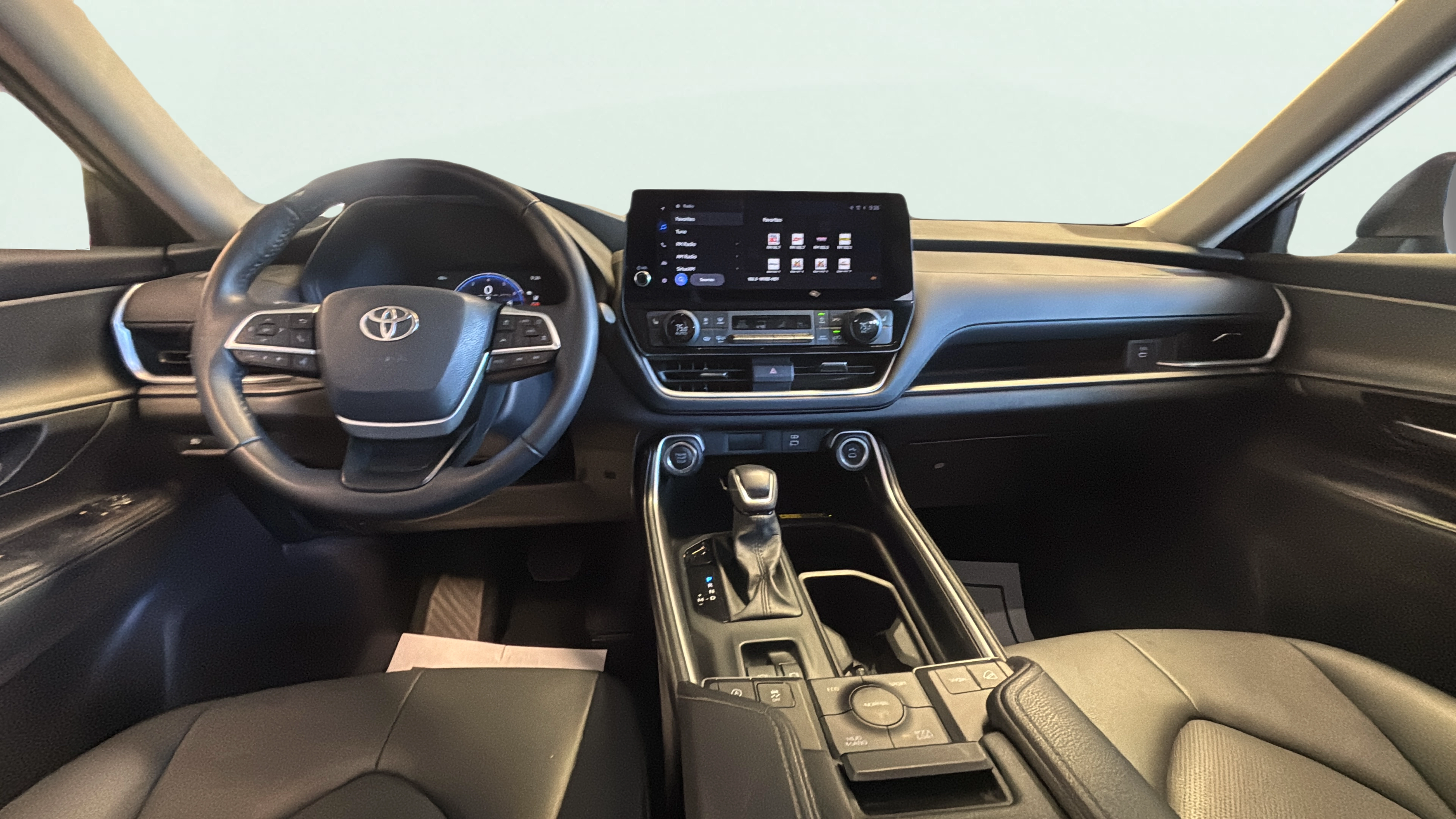 Vehicle interior 360 preview