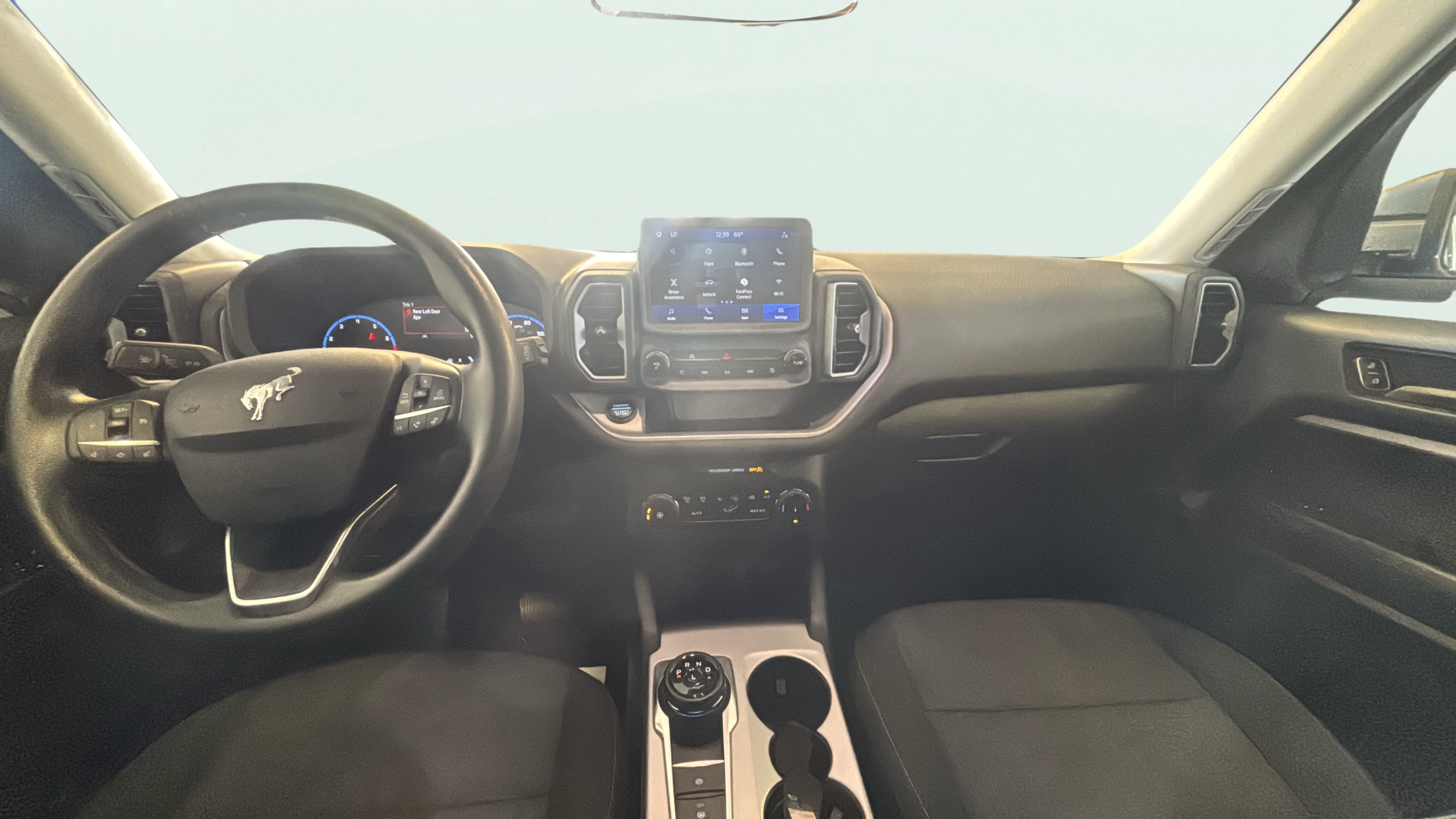 Vehicle interior 360 preview