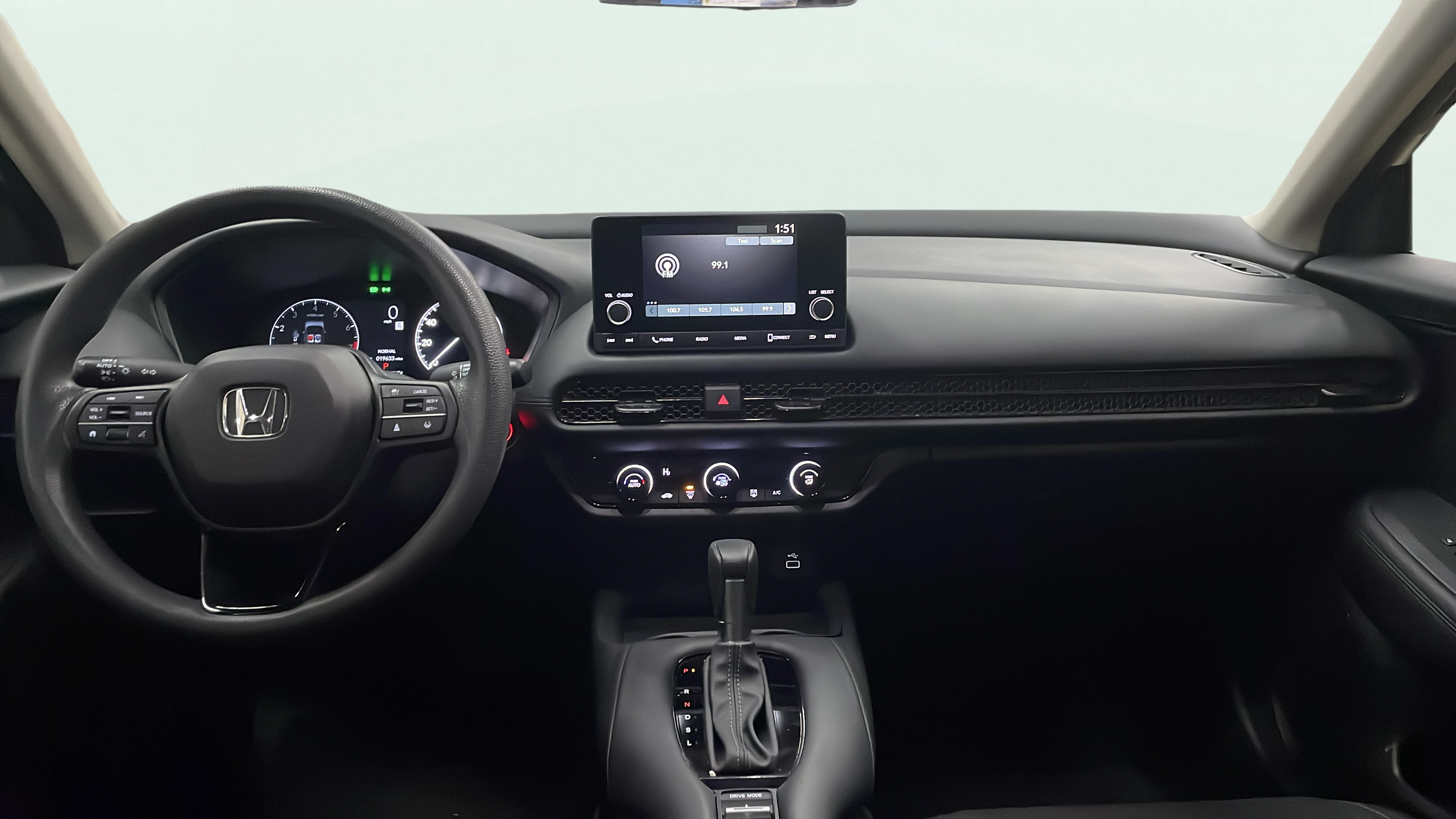 Vehicle interior 360 preview