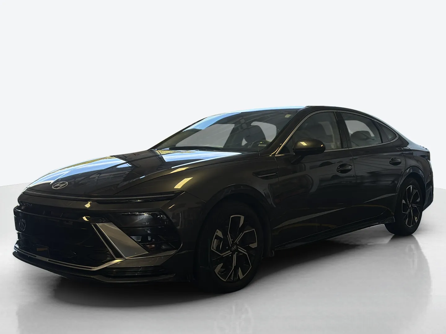 2025 Hyundai Sonata — image 1 of 6