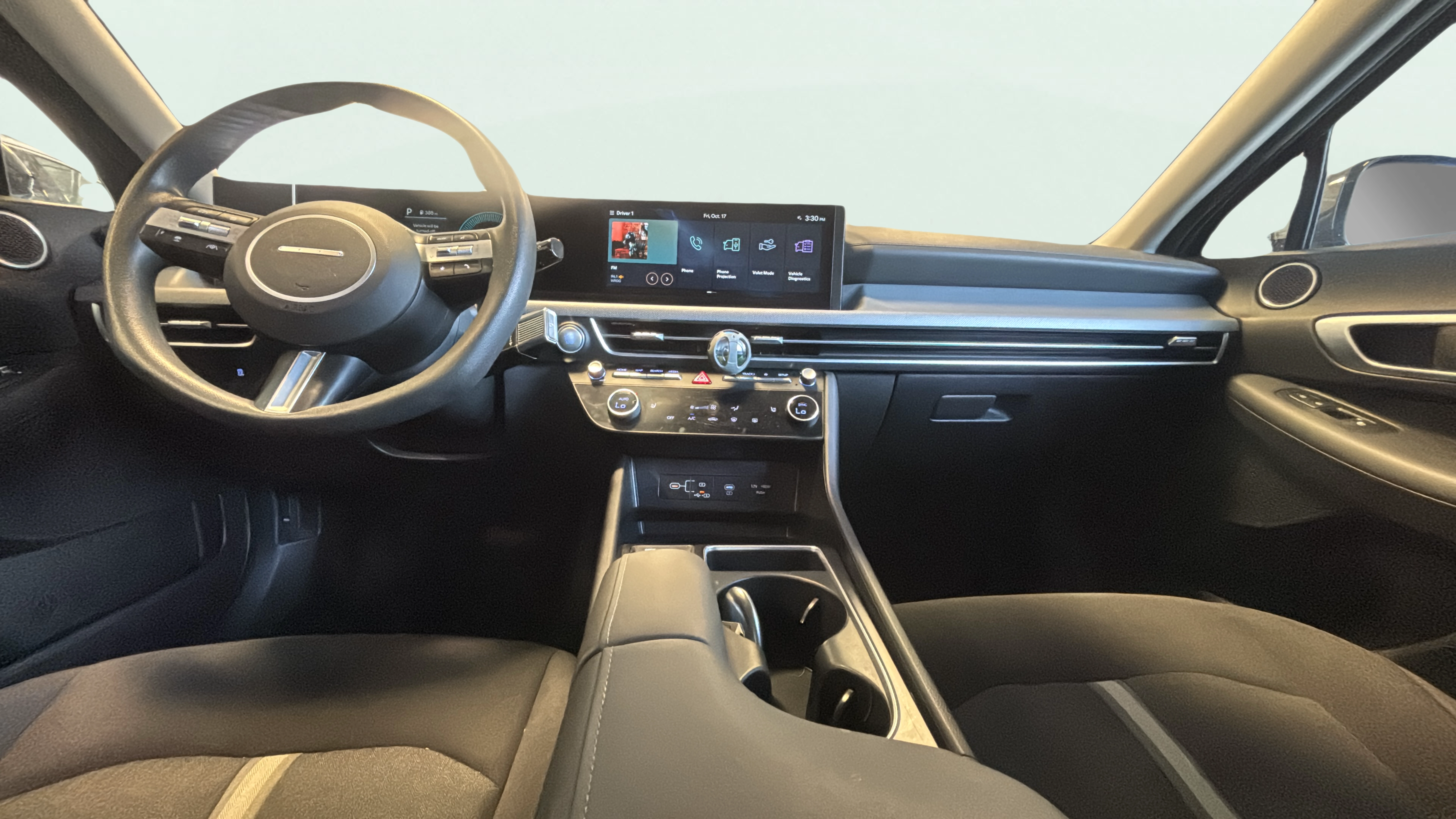 Vehicle interior 360 preview