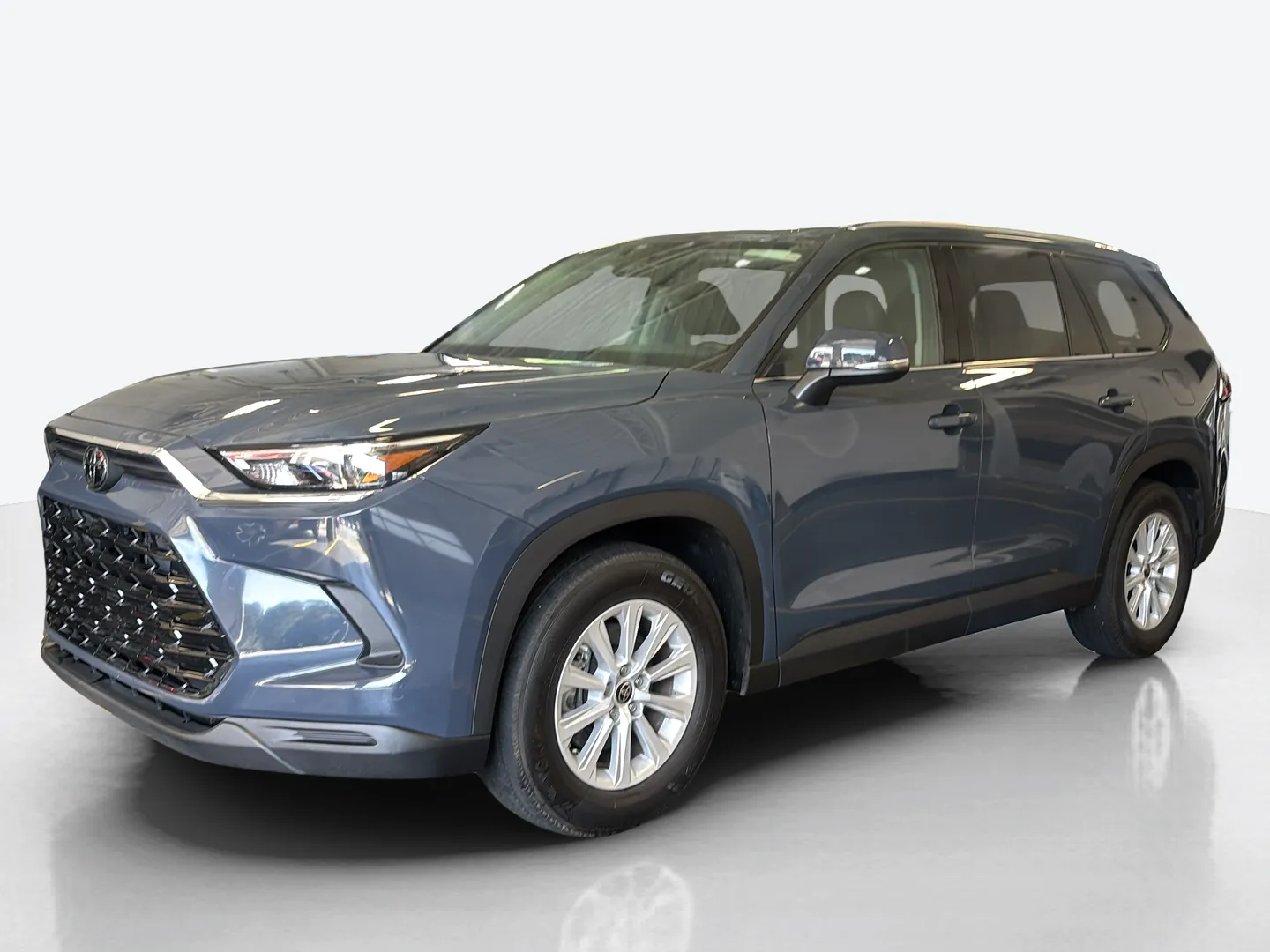 2025 Toyota Grand Highlander — image 1 of 5