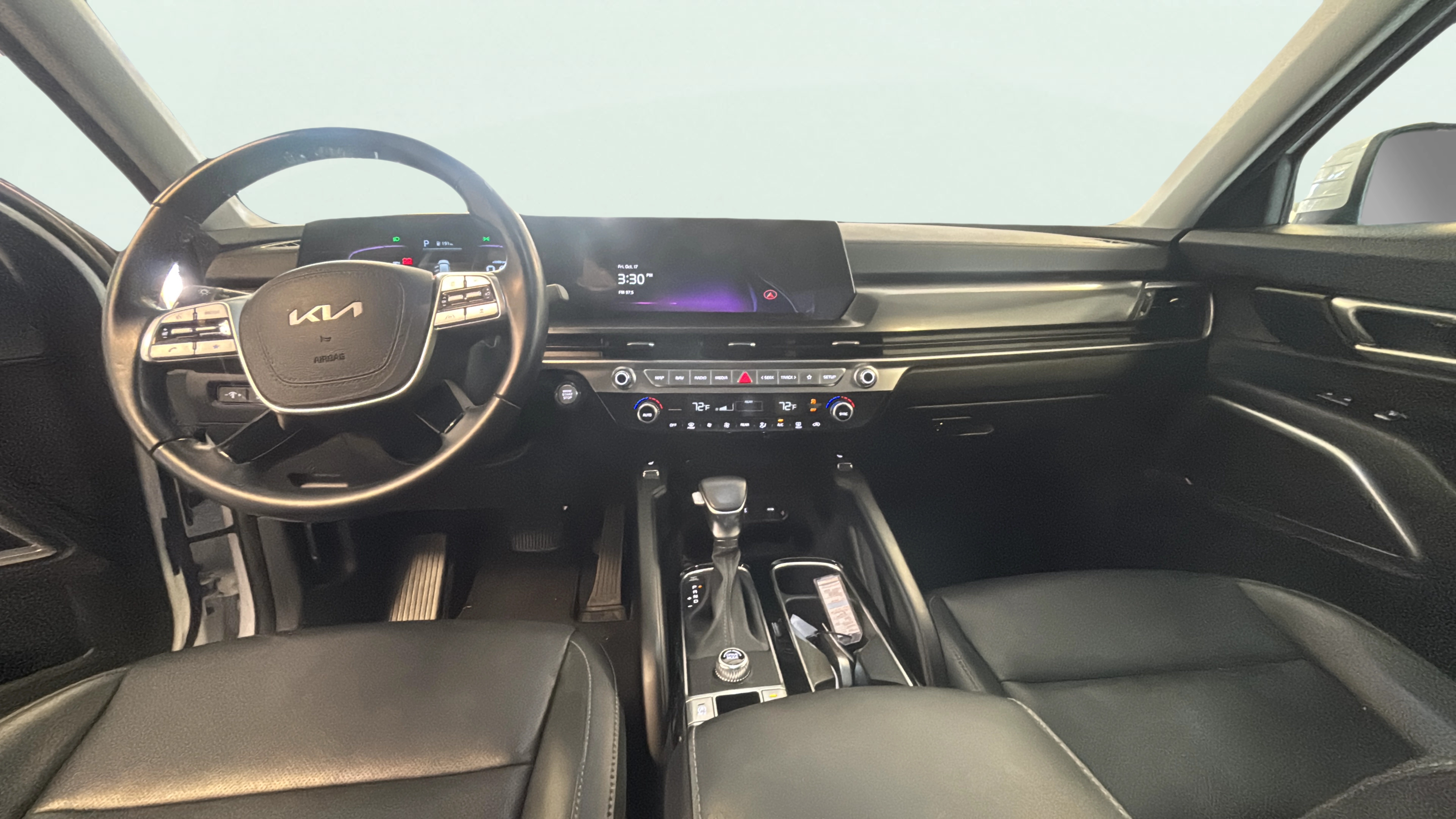 Vehicle interior 360 preview