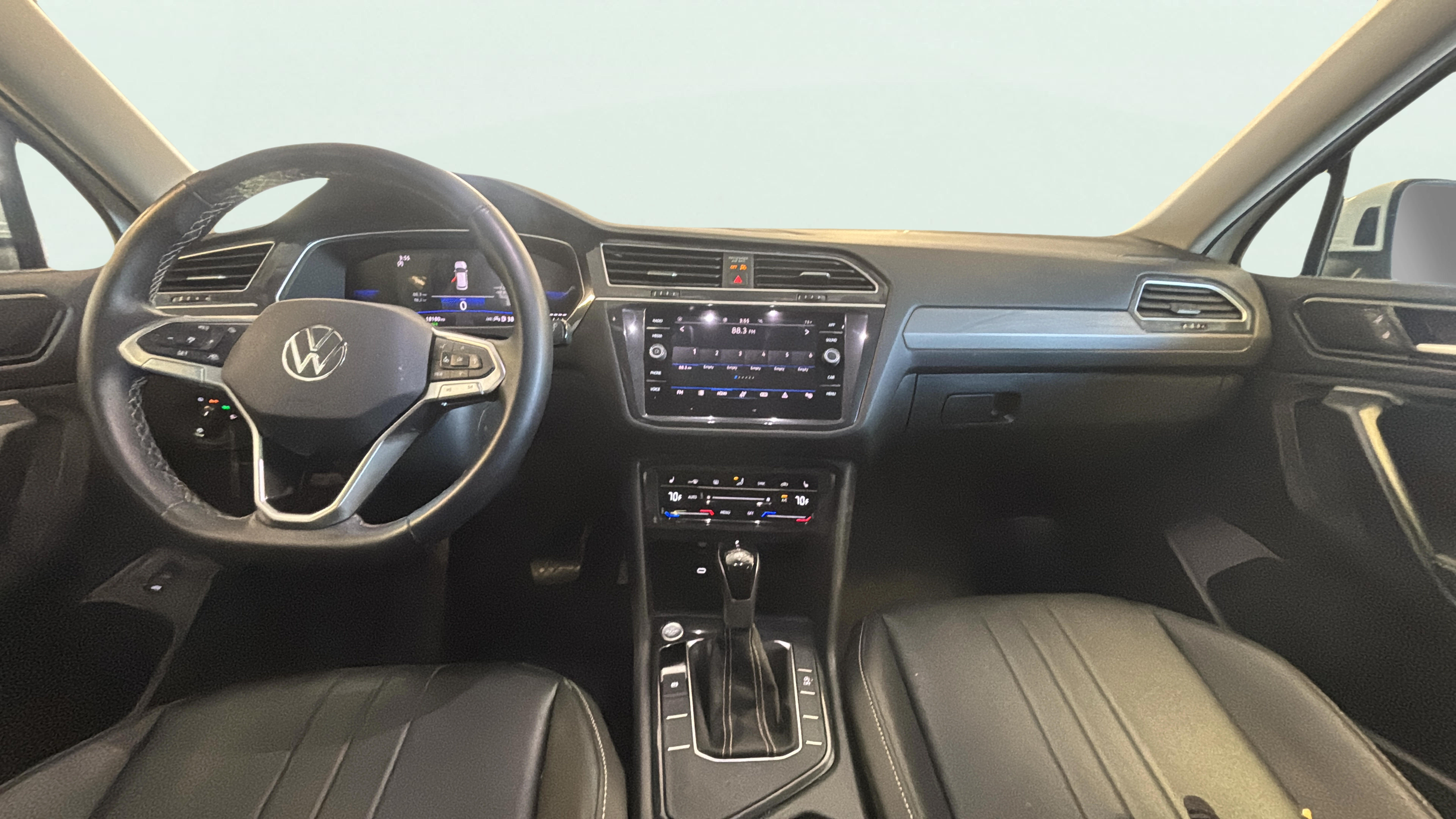Vehicle interior 360 preview