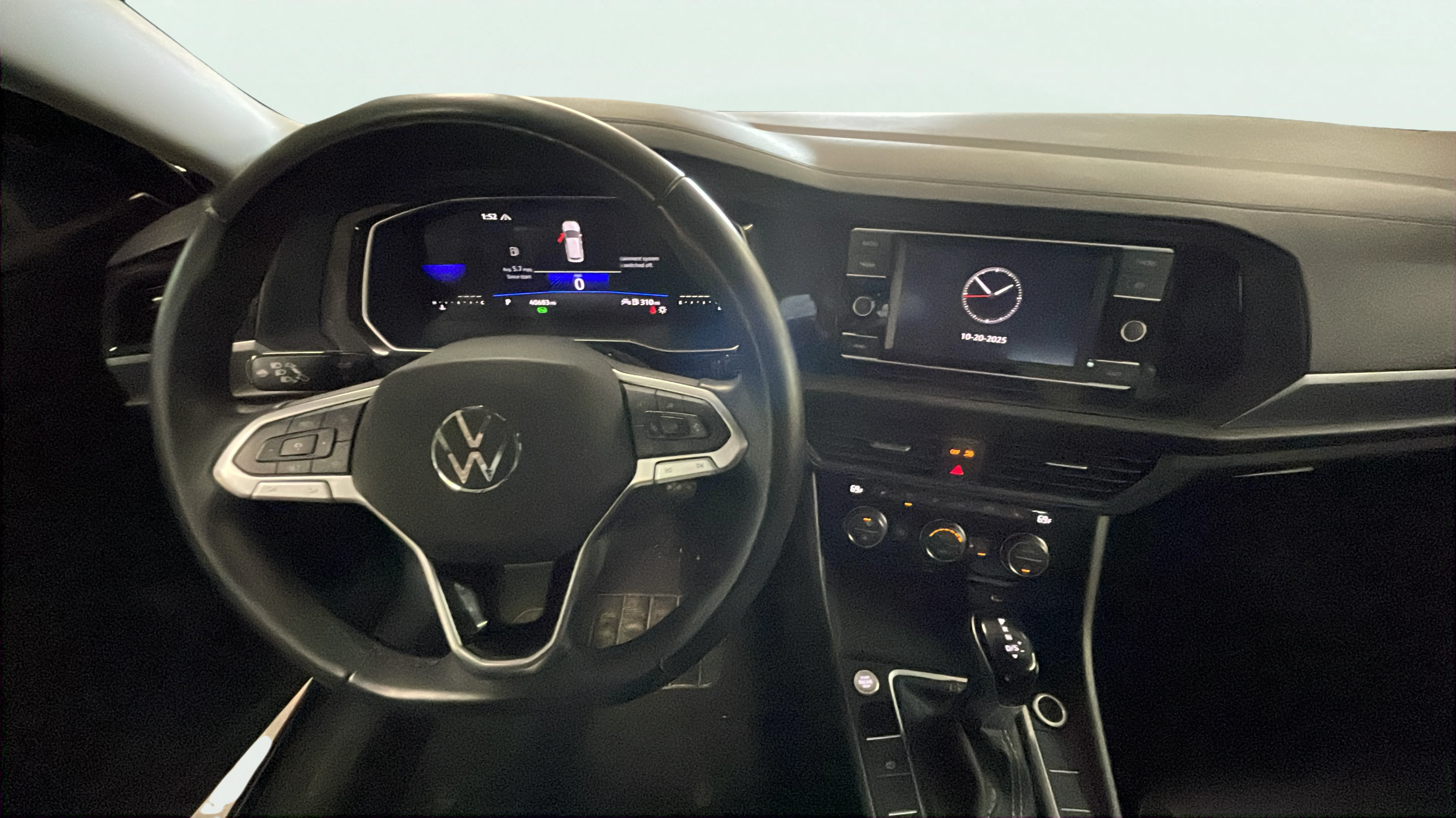 Vehicle interior 360 preview