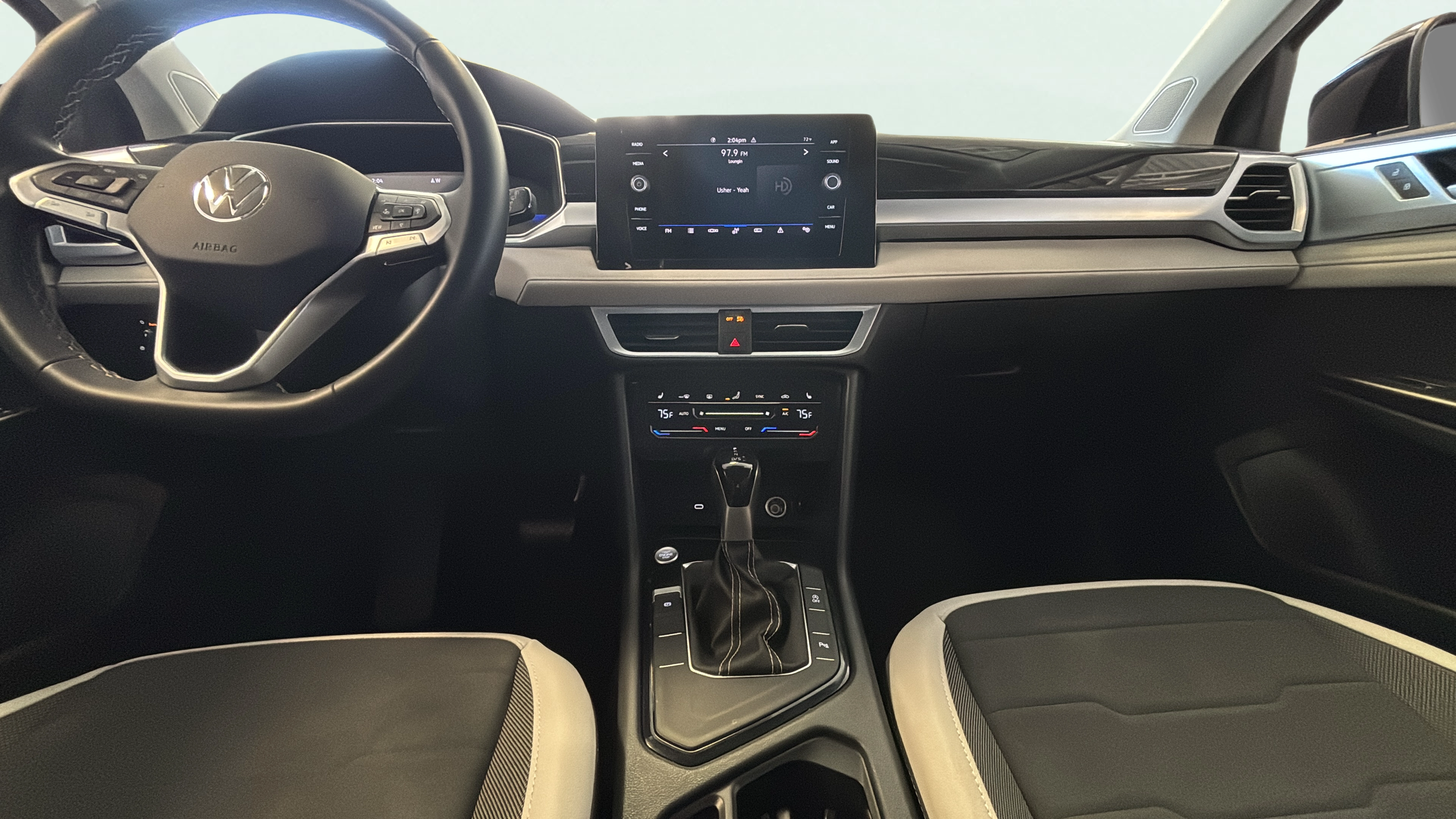 Vehicle interior 360 preview