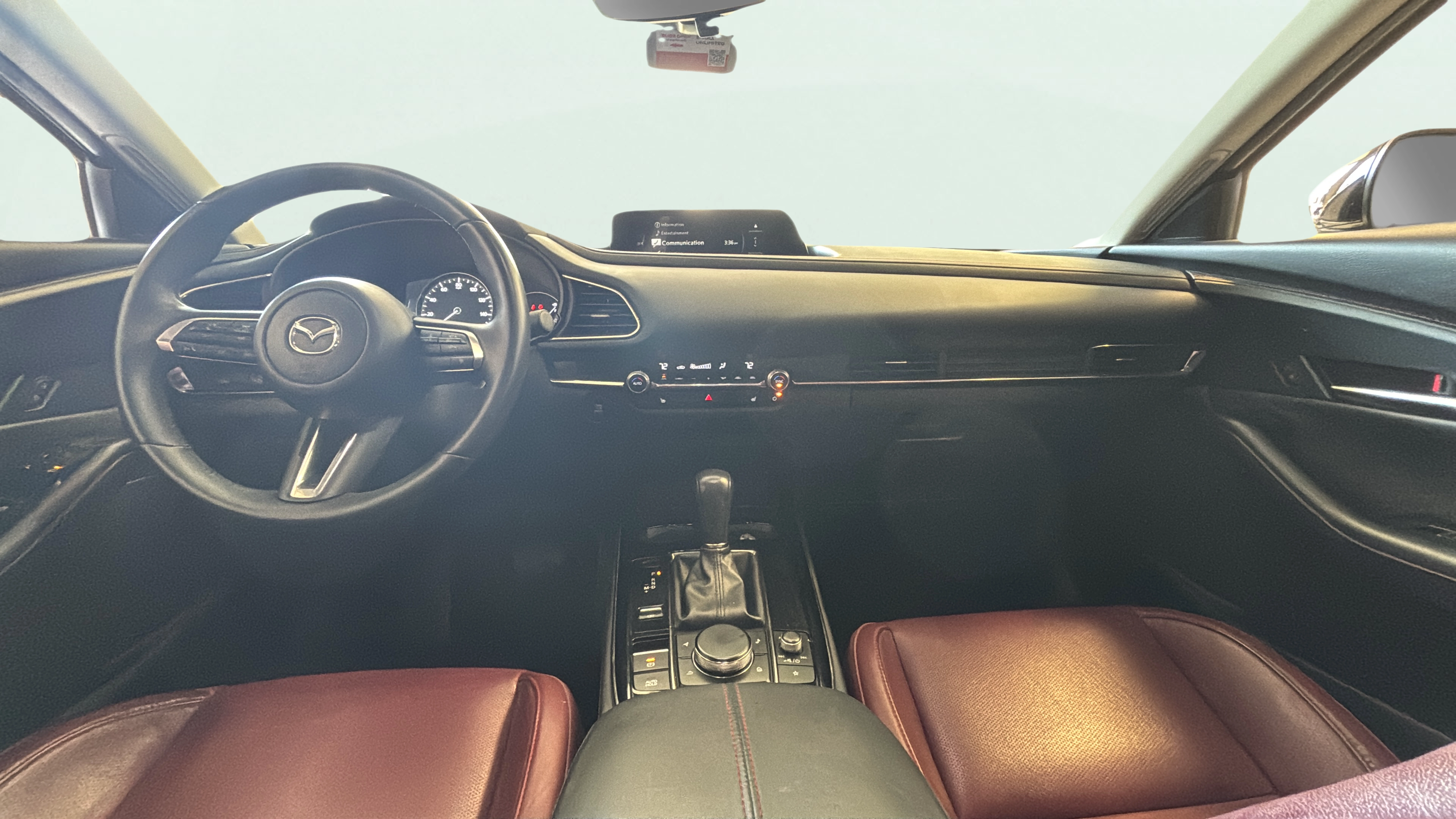 Vehicle interior 360 preview