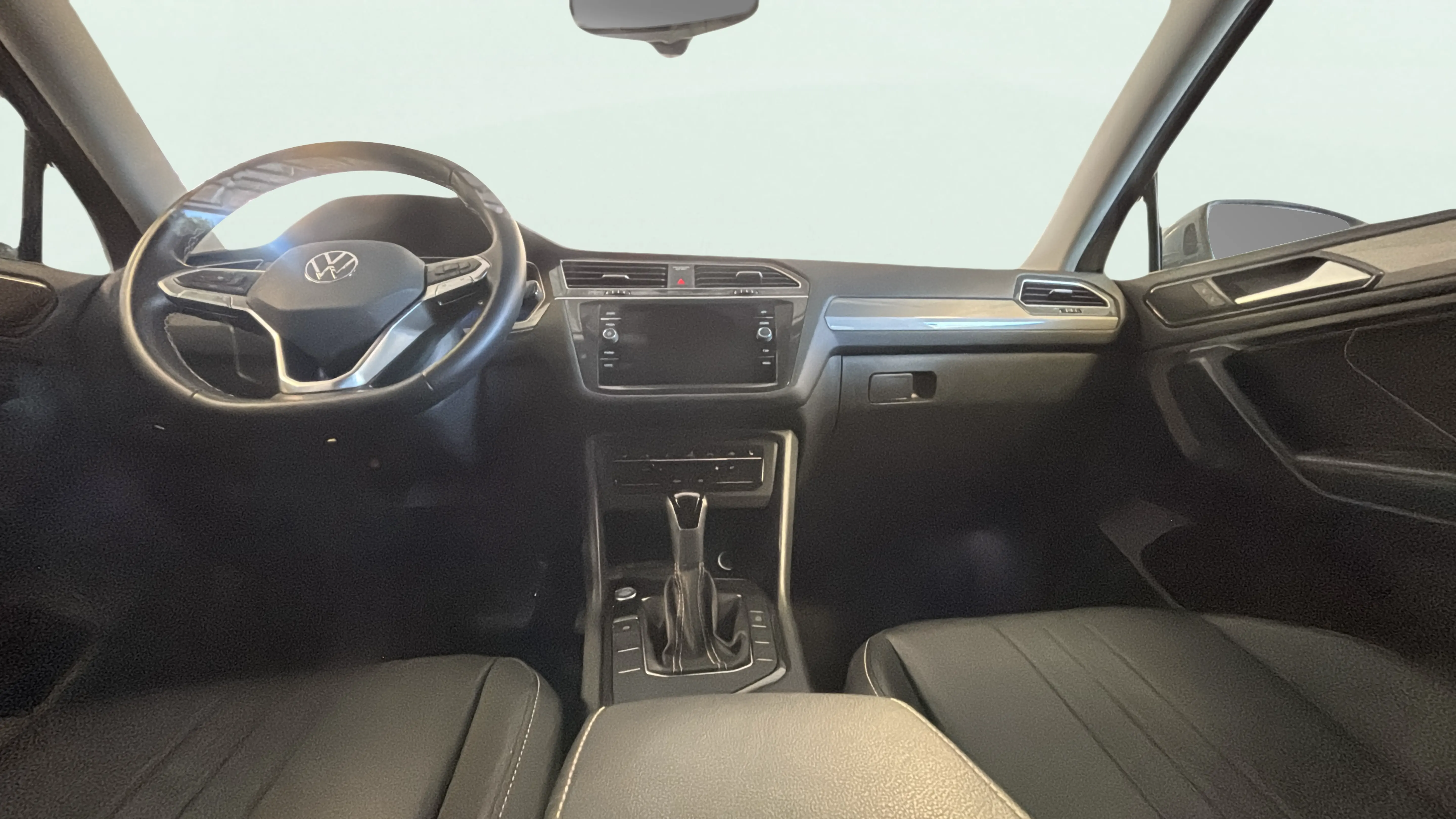 Vehicle interior 360 preview