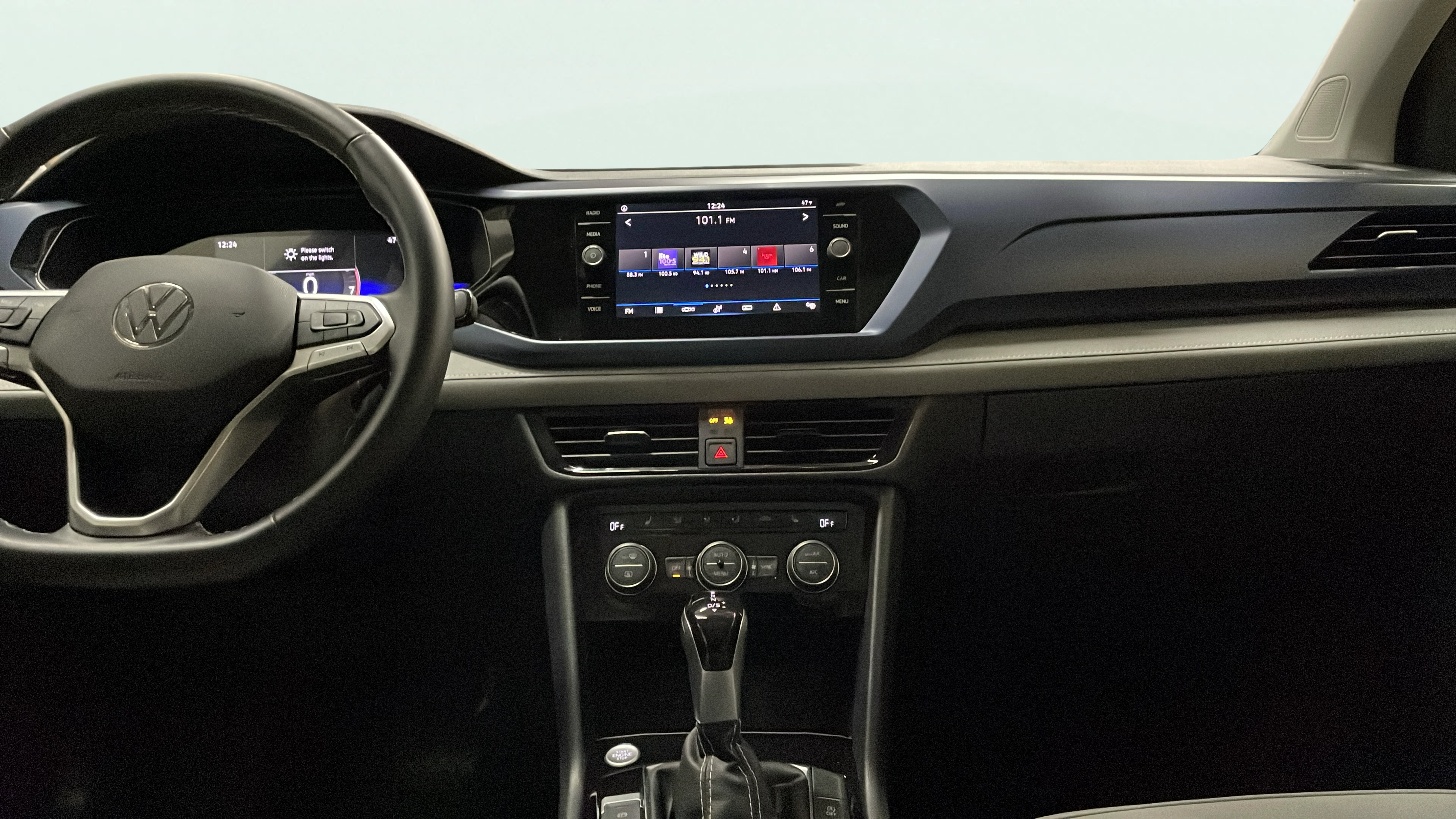 Vehicle interior 360 preview