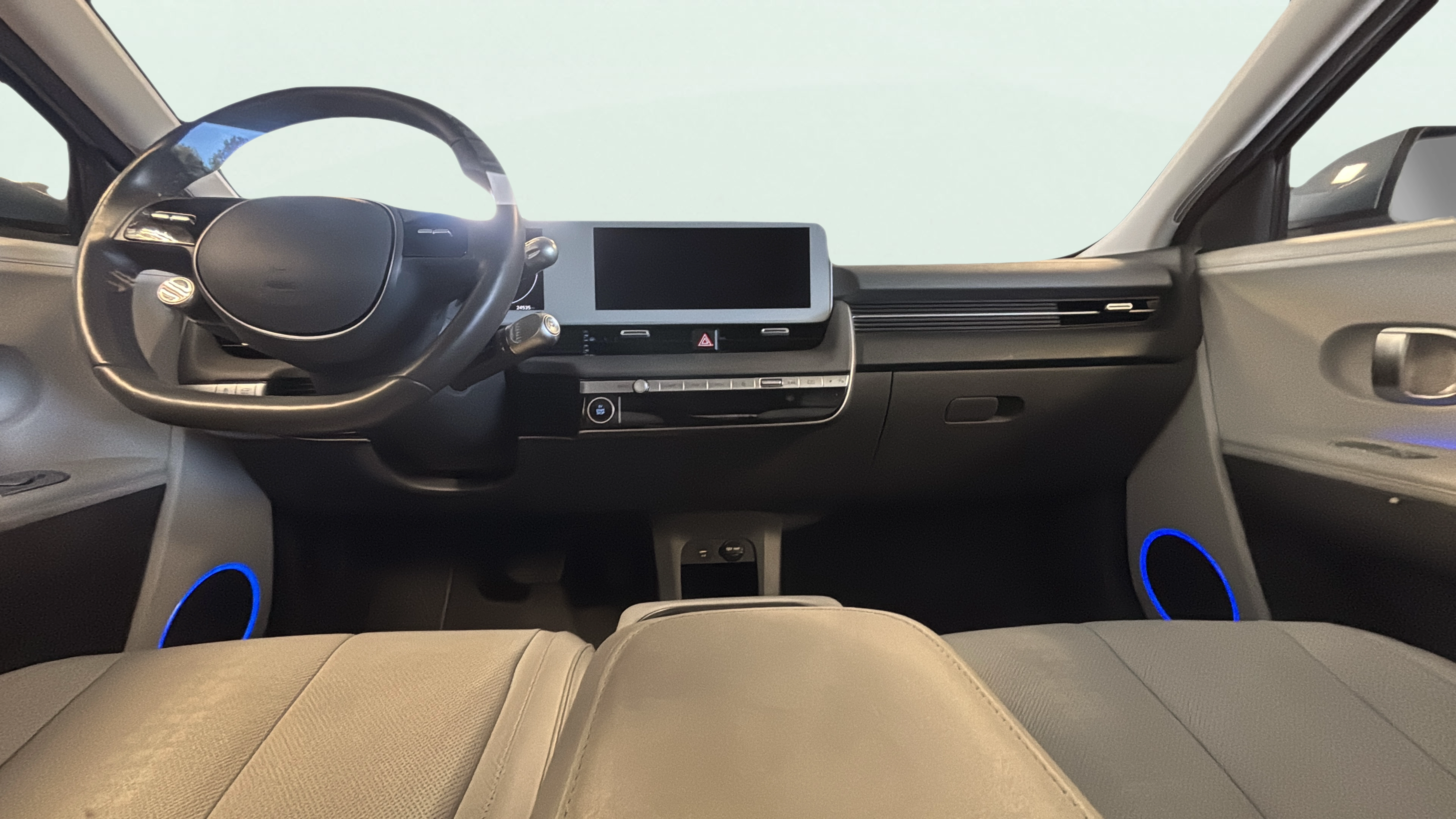 Vehicle interior 360 preview