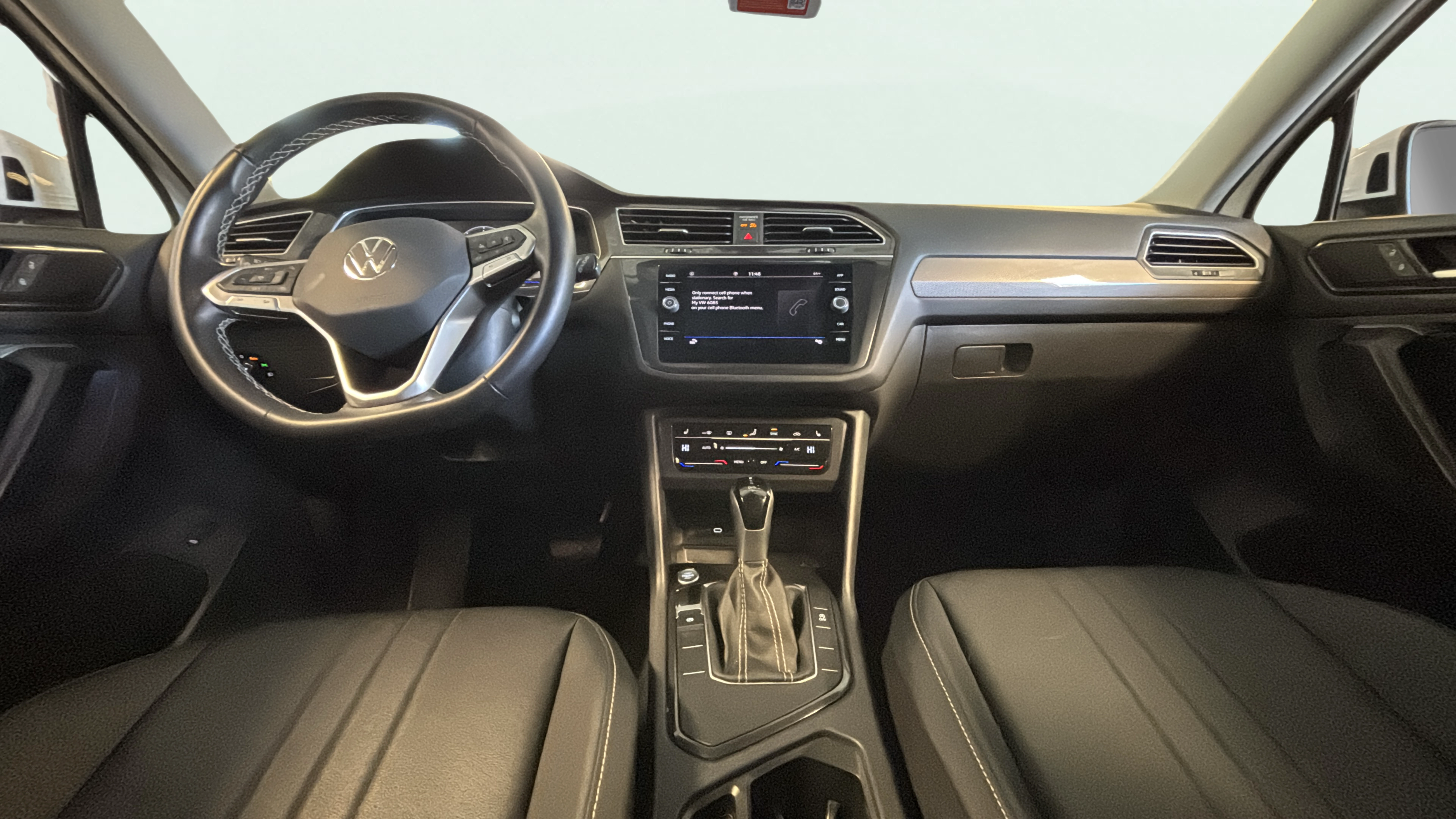 Vehicle interior 360 preview